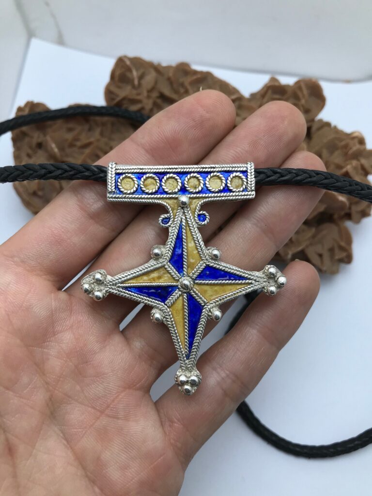 Pendentif Collier Tribal Africain En Pierre, émail Vert Rouge Jaune - Occasion