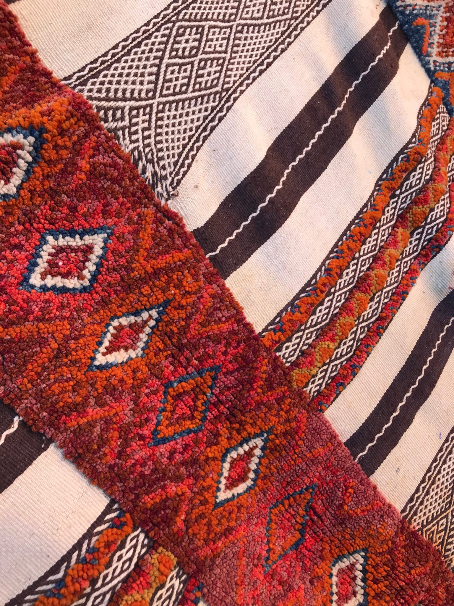 Tapis Marocain Berbère vintage Zemmour
