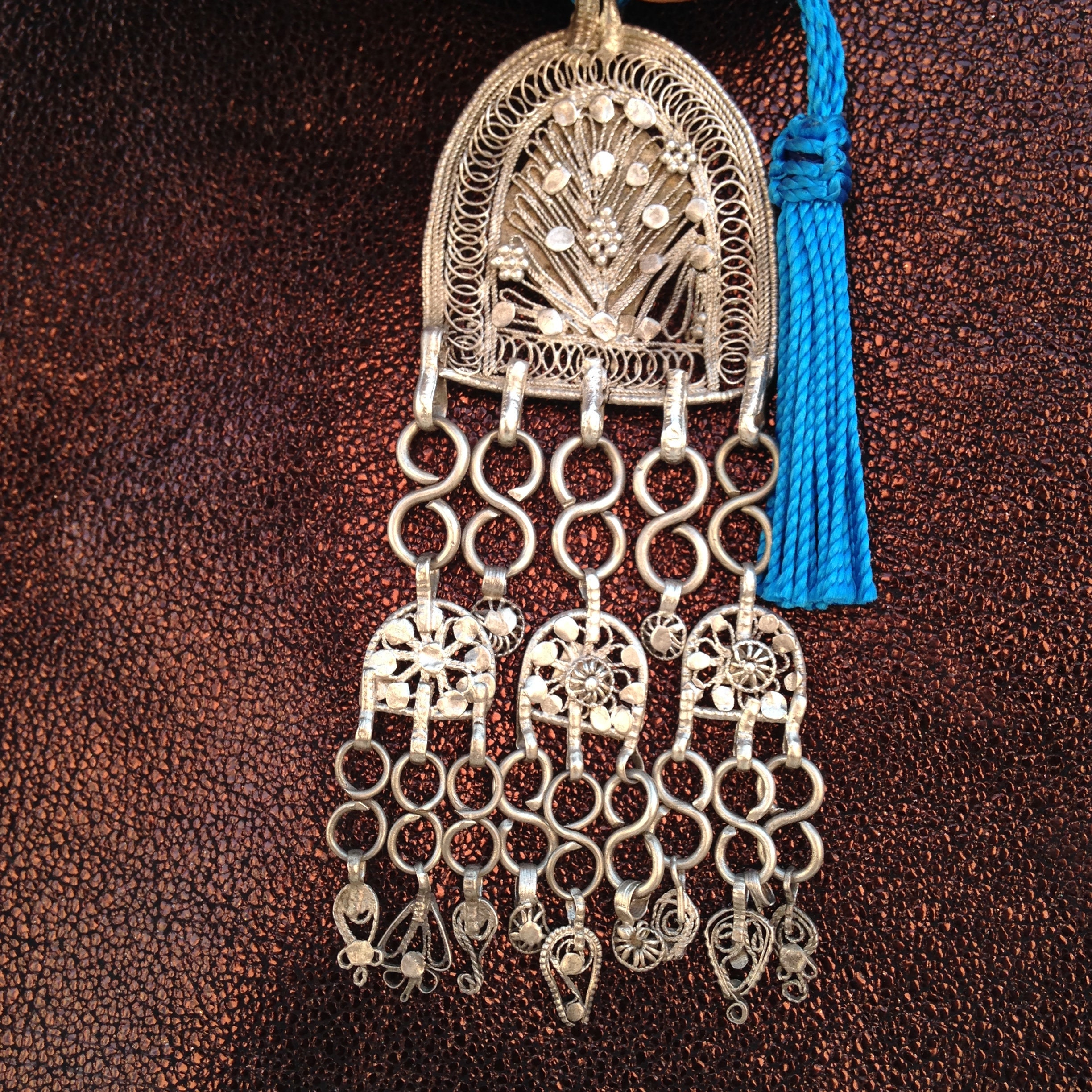 Berber Silver Amulet Pendant: Moroccan Ethnic Necklace with Blue Linen Tassel - Image 5