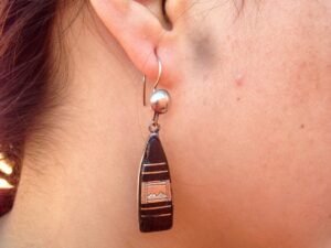 Boucles d'oreille touareg tribu . Fait a la main ébène