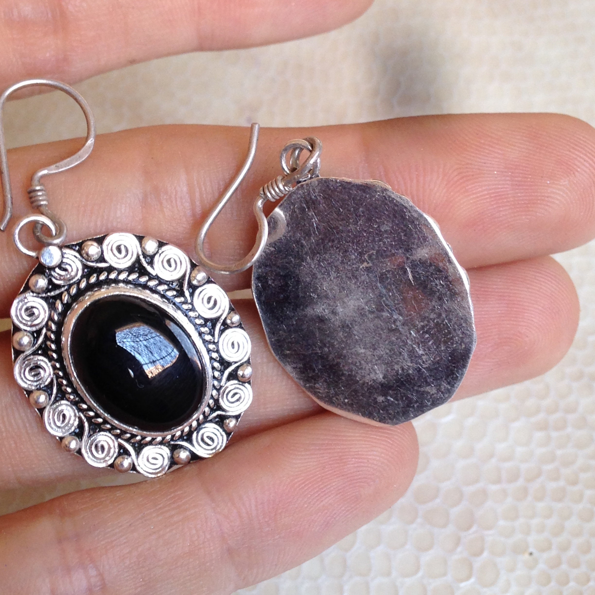 Handmade 999 Silver Touareg Earrings: Agate Berber Jewelry - Image 4
