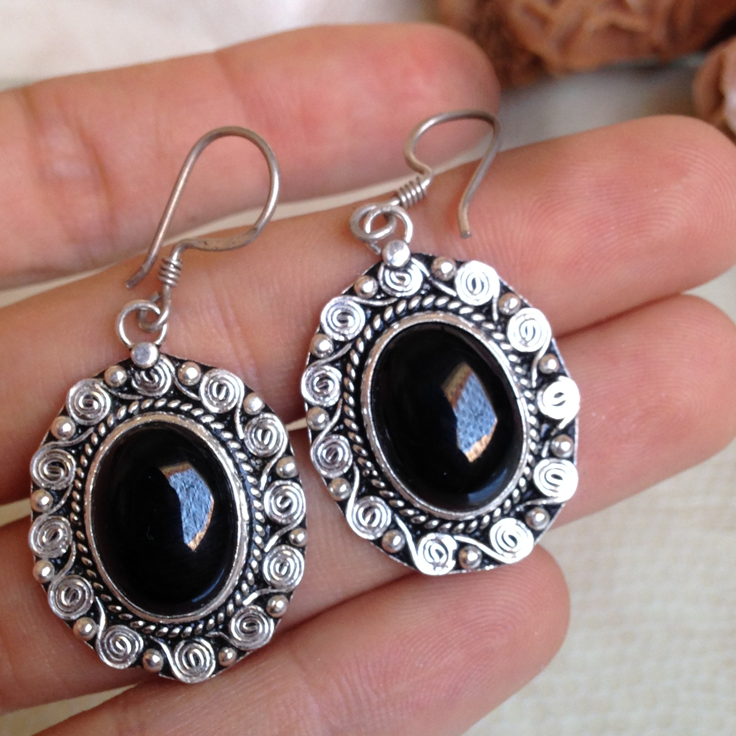 Handmade 999 Silver Touareg Earrings: Agate Berber Jewelry - Image 2