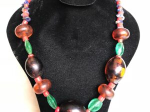 Maroc - Magnifique collier berbère ancienne, corail, la pise lazulit et glass perles