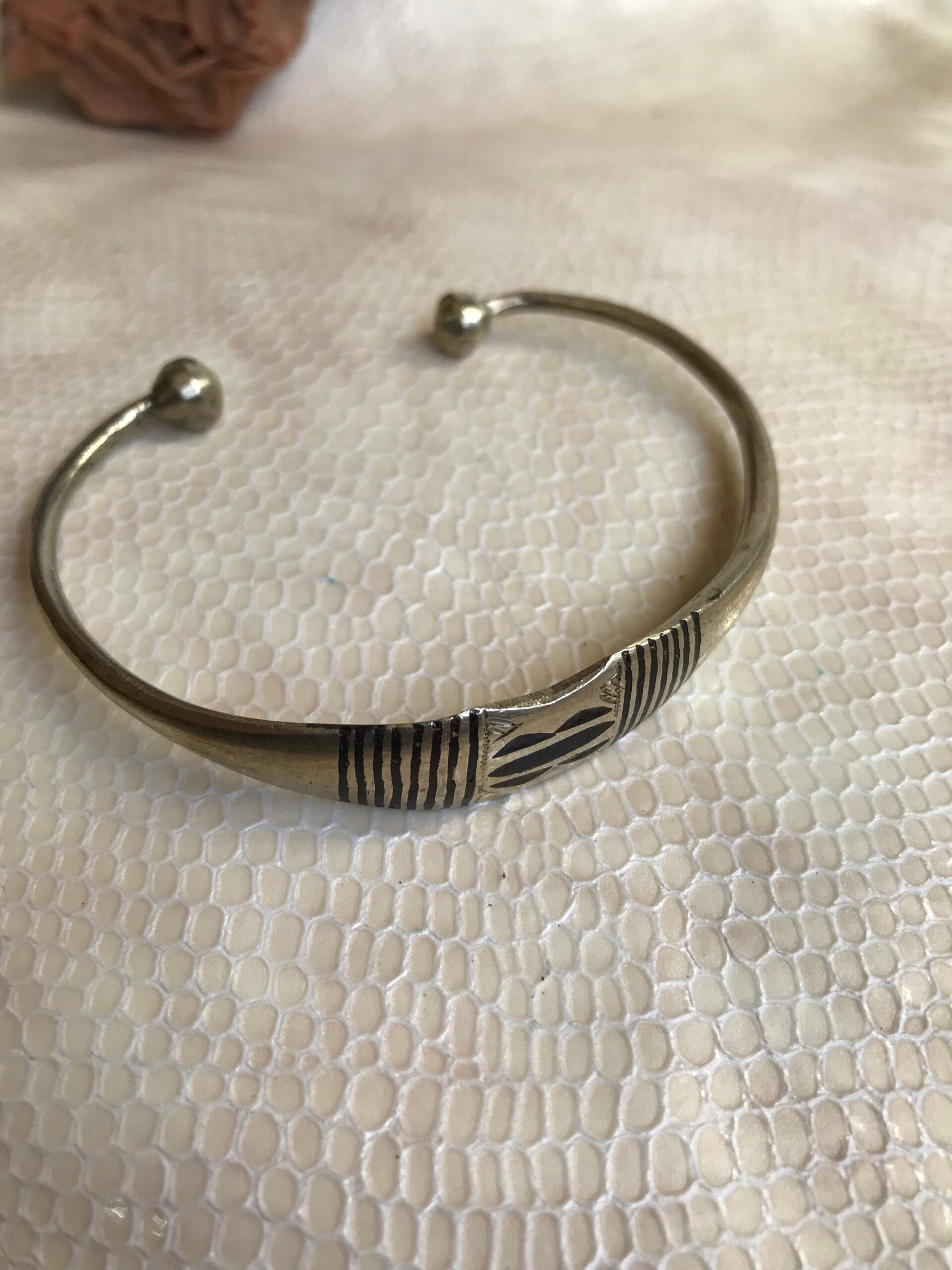 Berber Bracelet: Bronze Touareg Ebony Inlay, Moroccan Tribal Jewelry - Image 3