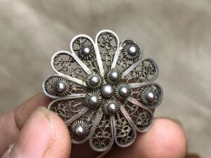 Vintage Sterling Silver Filigree Brooch: Petite Round