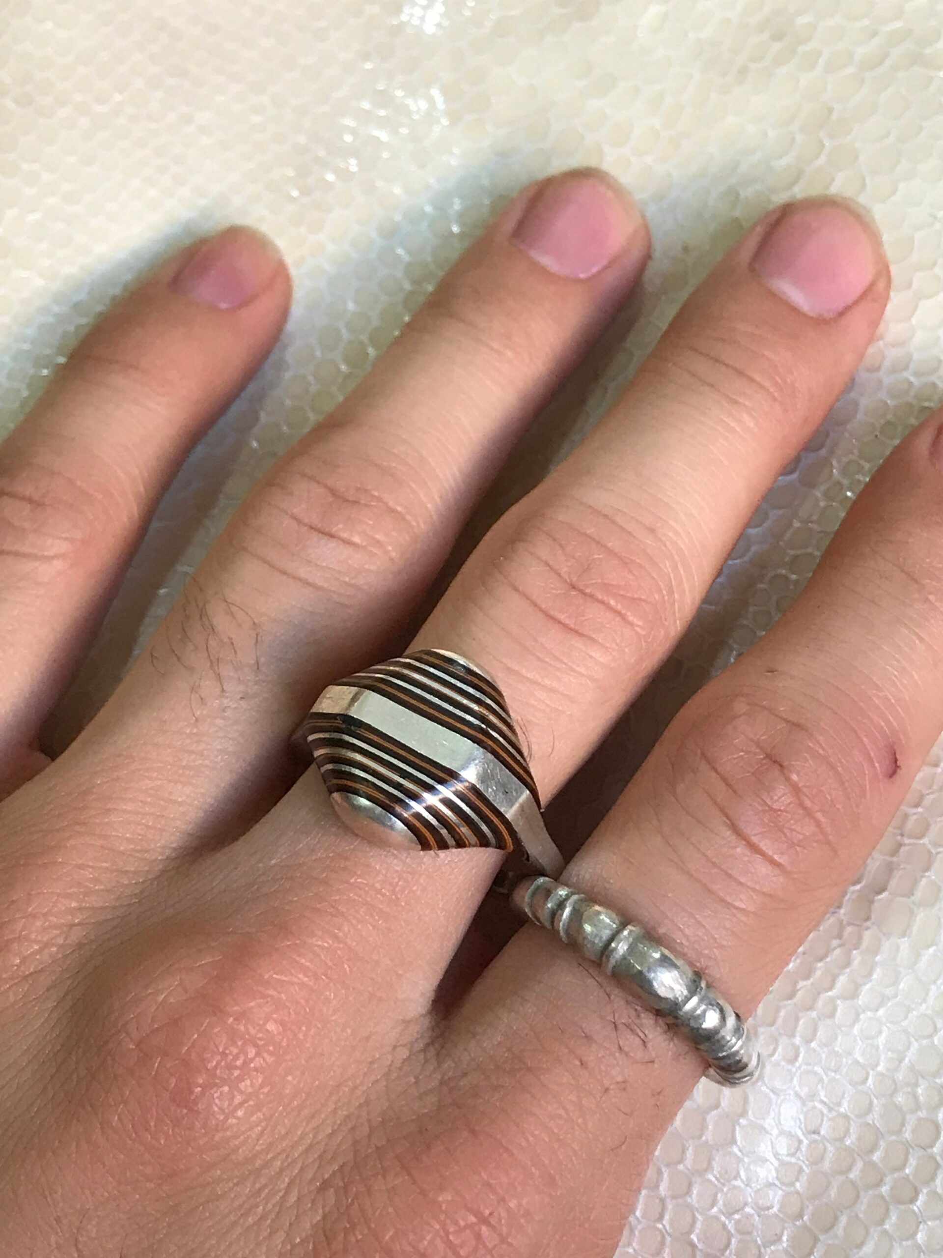 ancienne Bague Touareg en forme de diamant ébène et argent