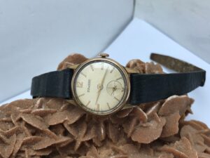 Vintage Duward Women's Watch: 1940s-50s Mechanical Movement