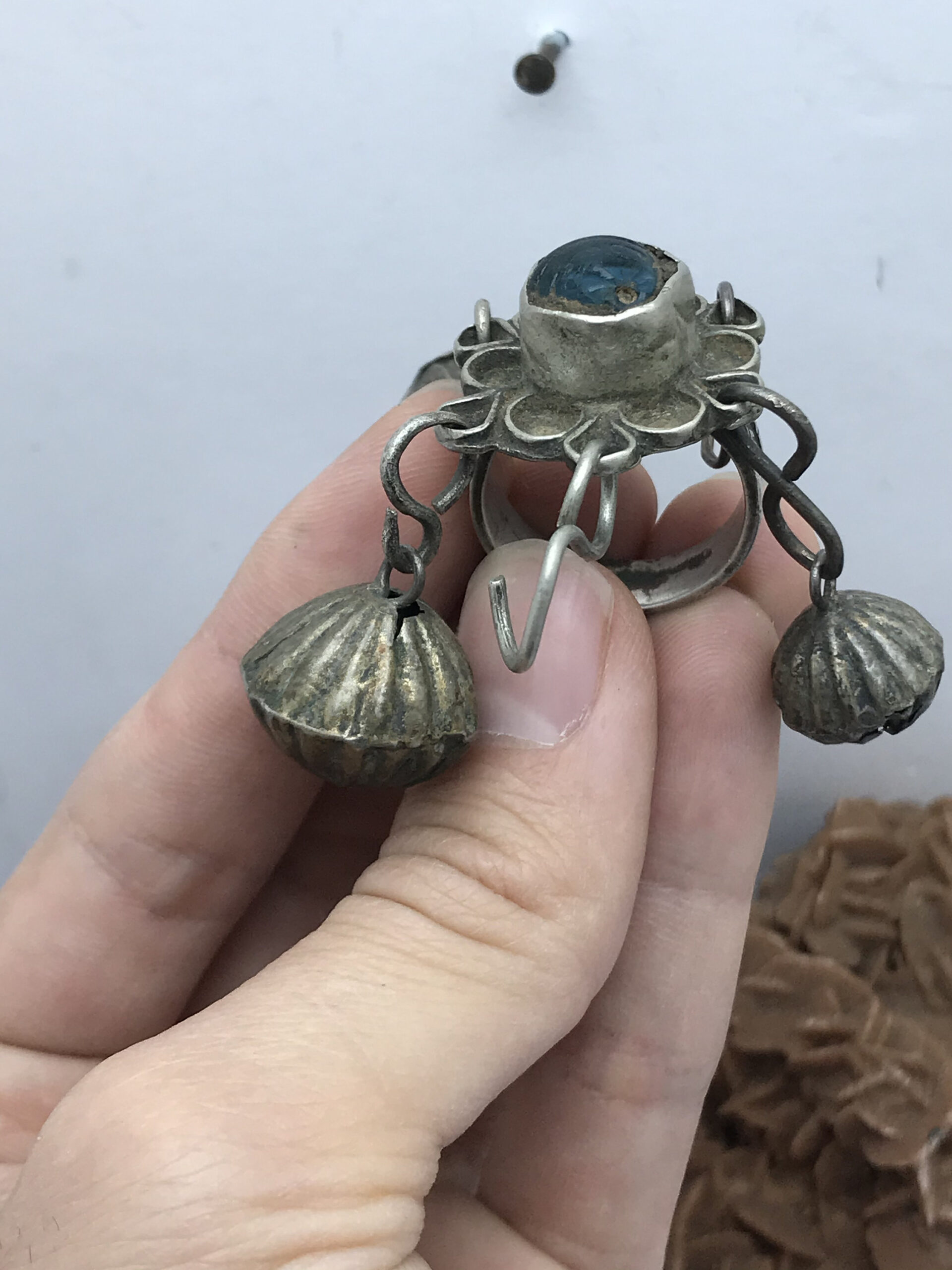 Vintage Berber Silver Ring: Moroccan Tribal Jewelry, Size 10 - Image 10