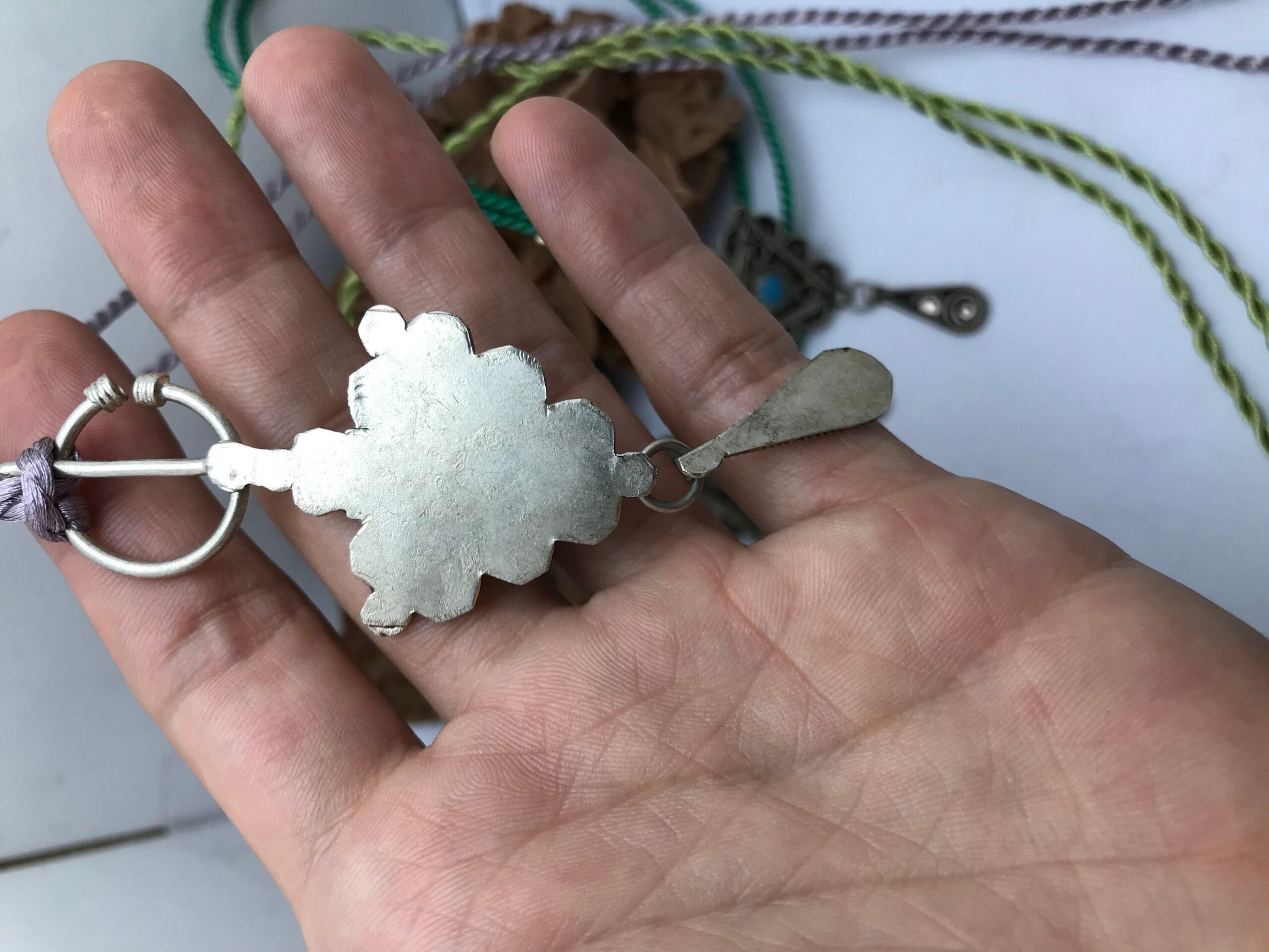 fibule collier pendentif argent fait a main, tiznit marocain artisanal - Image 4