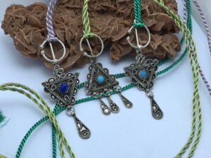 fibule collier pendentif argent fait a main, tiznit marocain artisanal