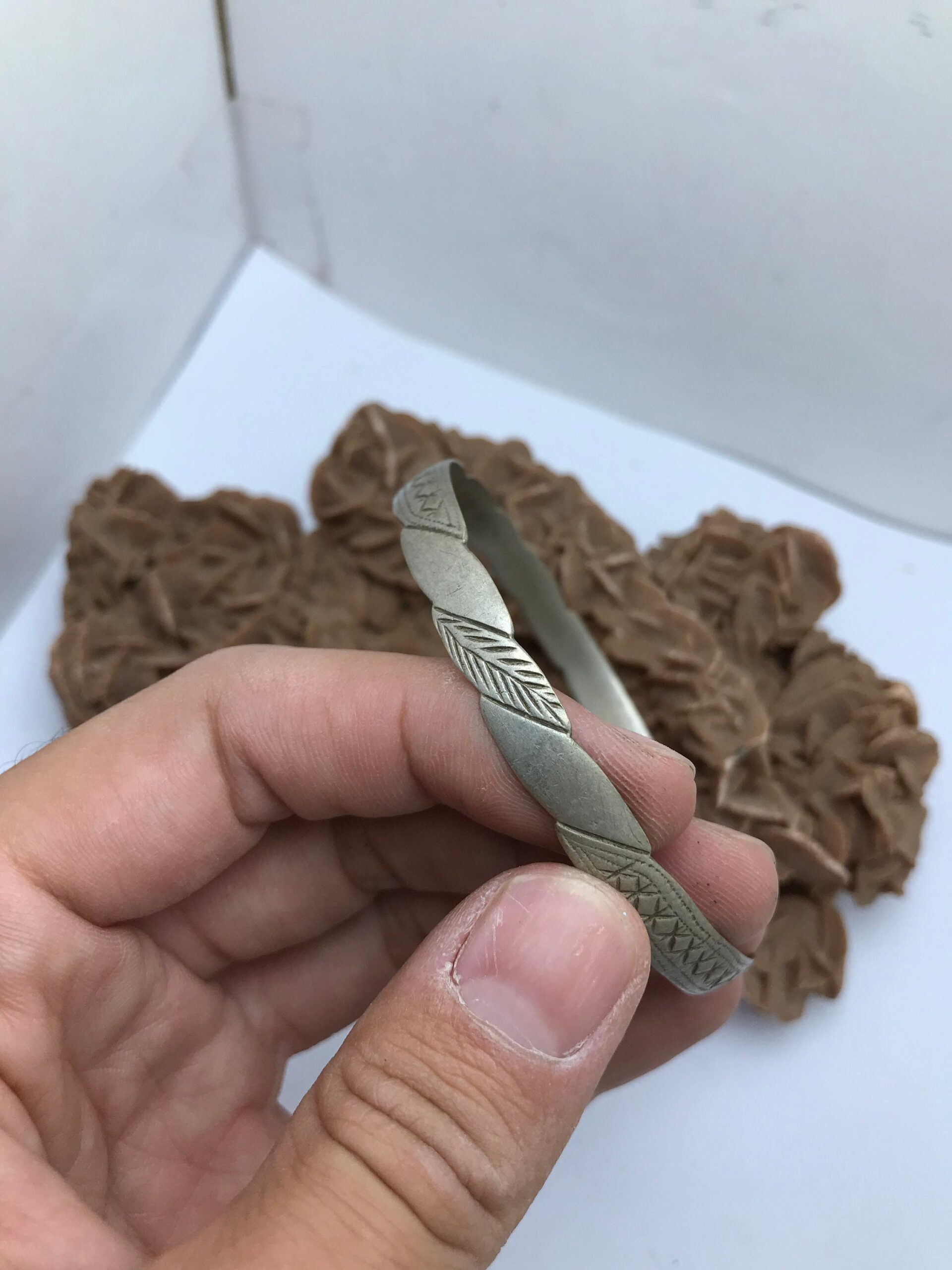Vintage Touareg Silver Bracelet: Moroccan Berber Jewelry (6.7cm) - Image 2