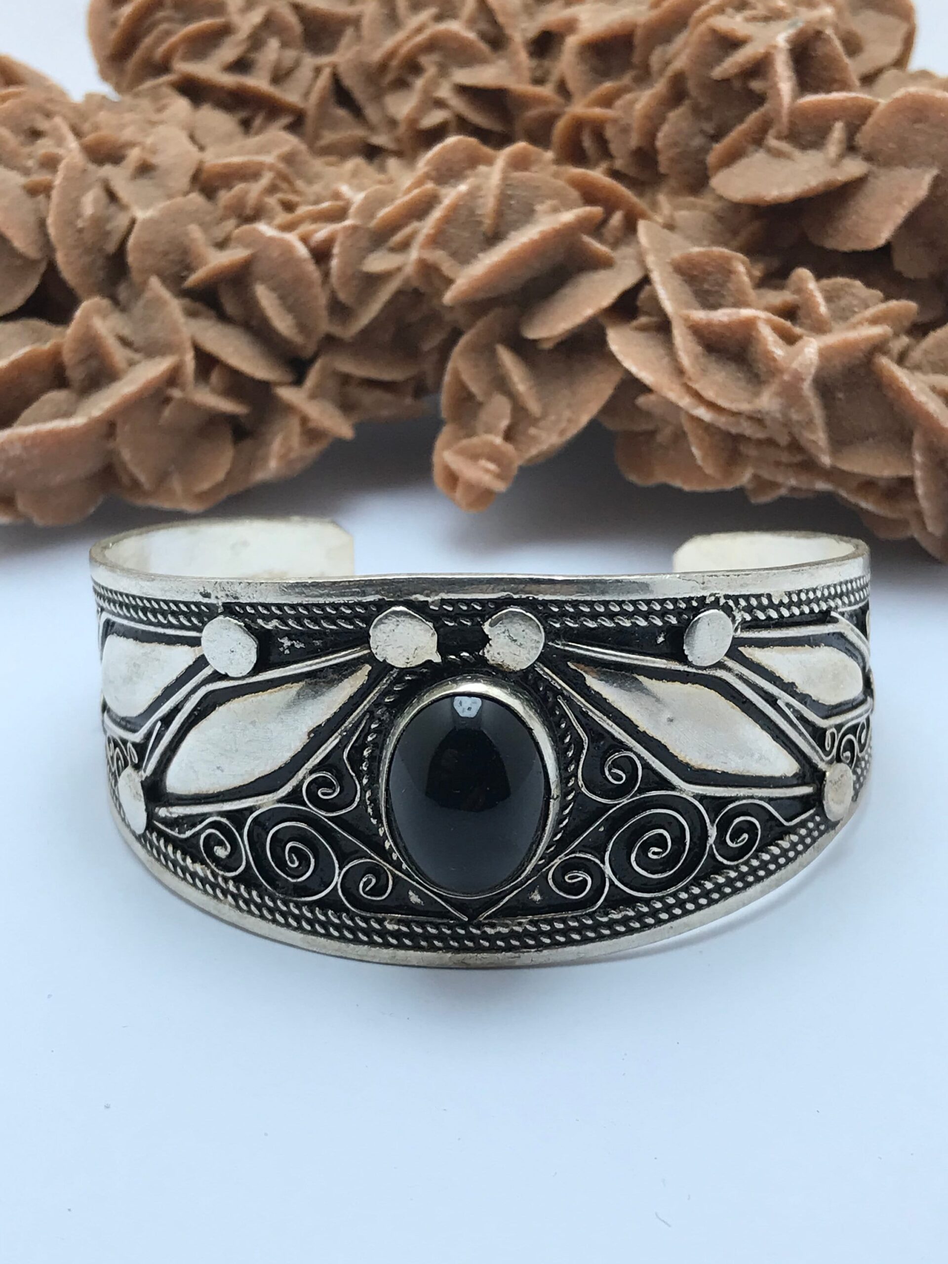 Handmade Sterling Silver Berber Cuff Bracelet: Black Onyx Filigree - Image 6