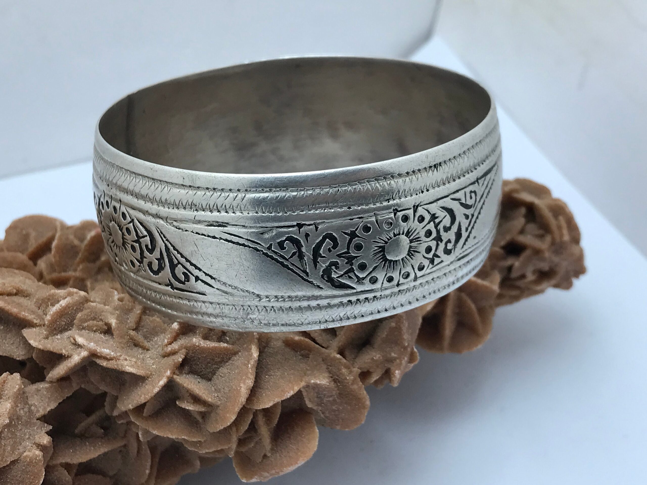 Berber Silver Bracelet: Souss Massa Extra Large Engraved Cuff (6.3cm) - Image 2