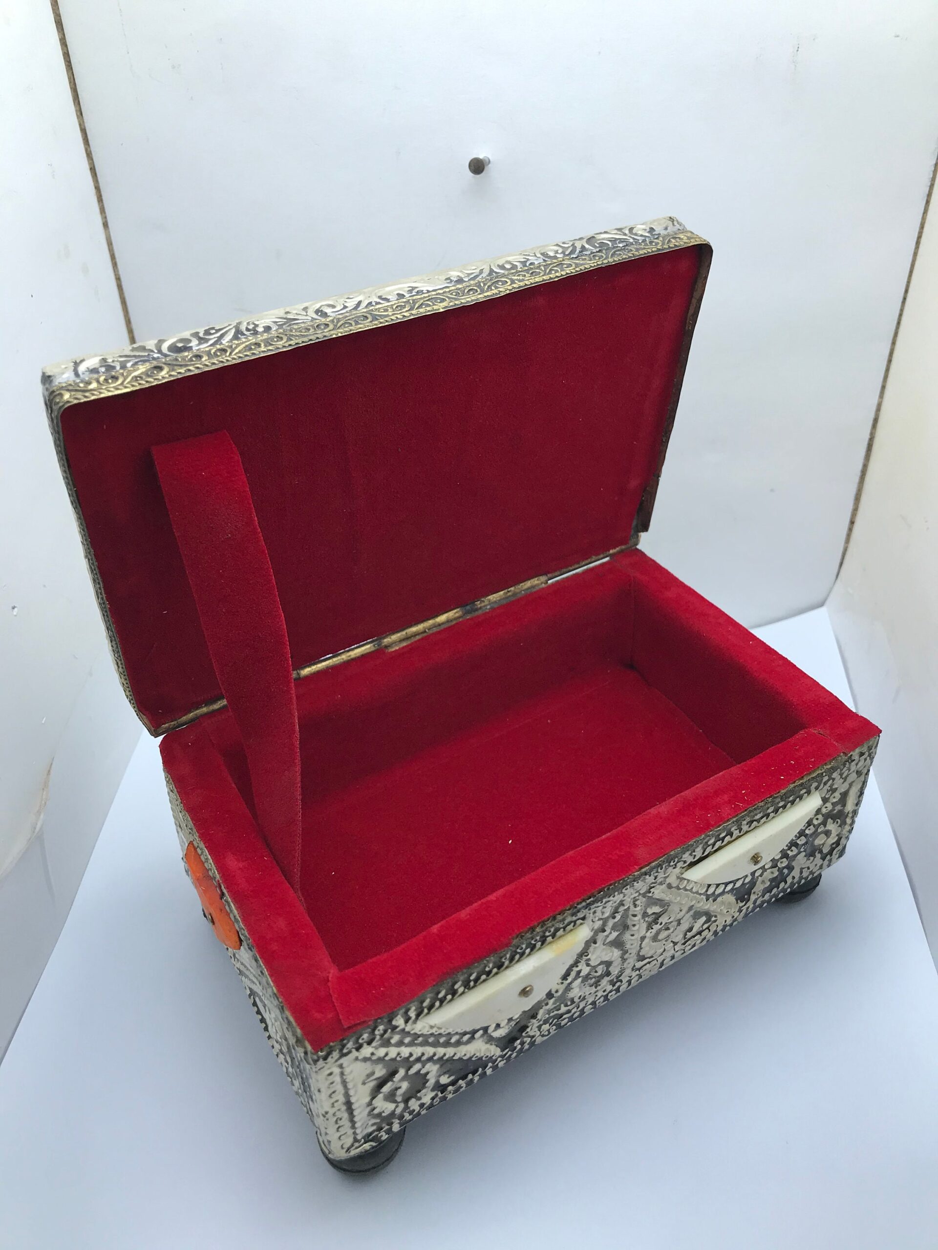 Handmade Berber Jewelry Box: Moroccan Ethnic Ebony Wood Box - Image 5