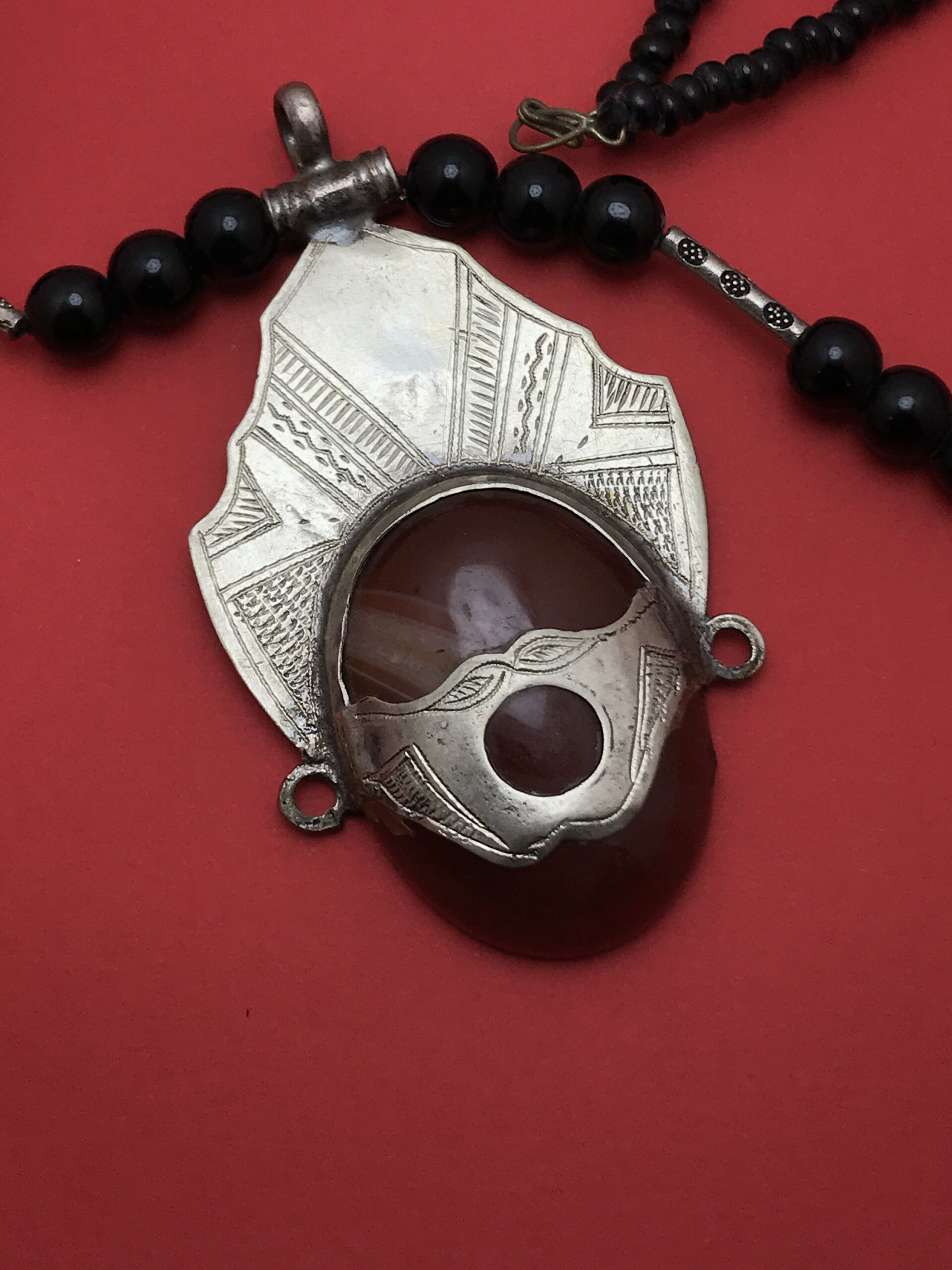 Collier Touareg vert agate, bijoux Touaregs, Amulette de - Image 3