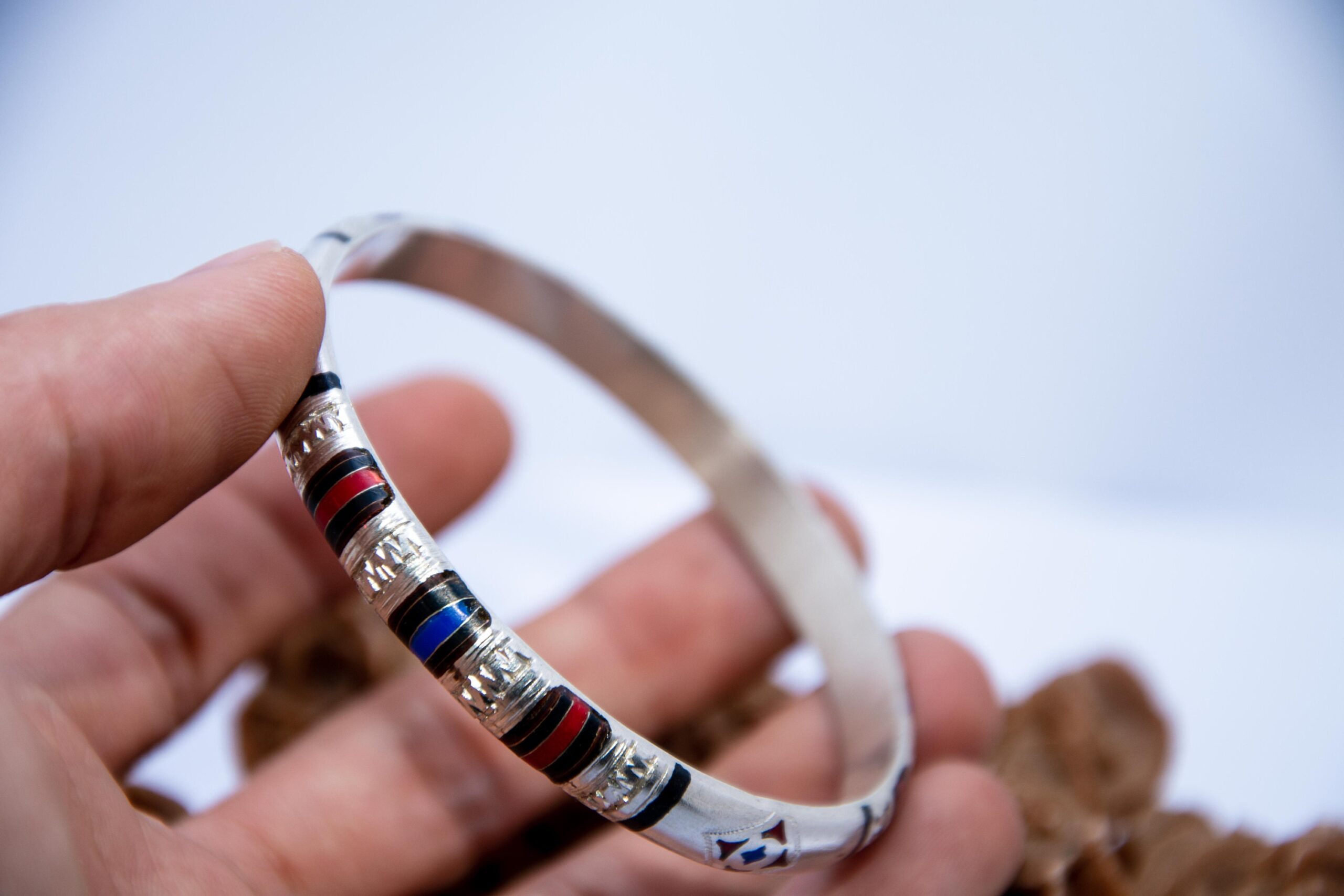 bracelet touareg jonc graver a main, ethnique bijoux argent massif - Image 5