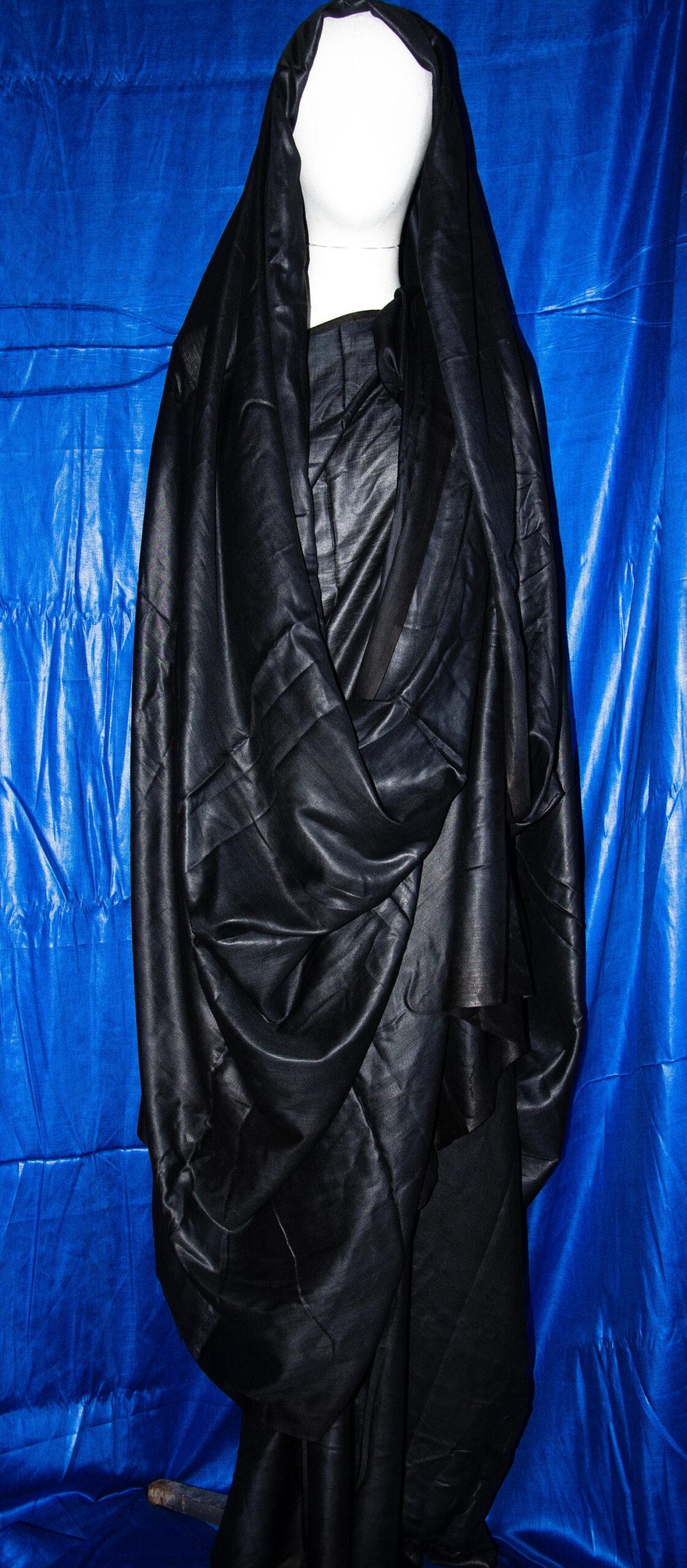 Tuareg Black Cotton Melhfa Dress: Traditional Scarf - Image 3