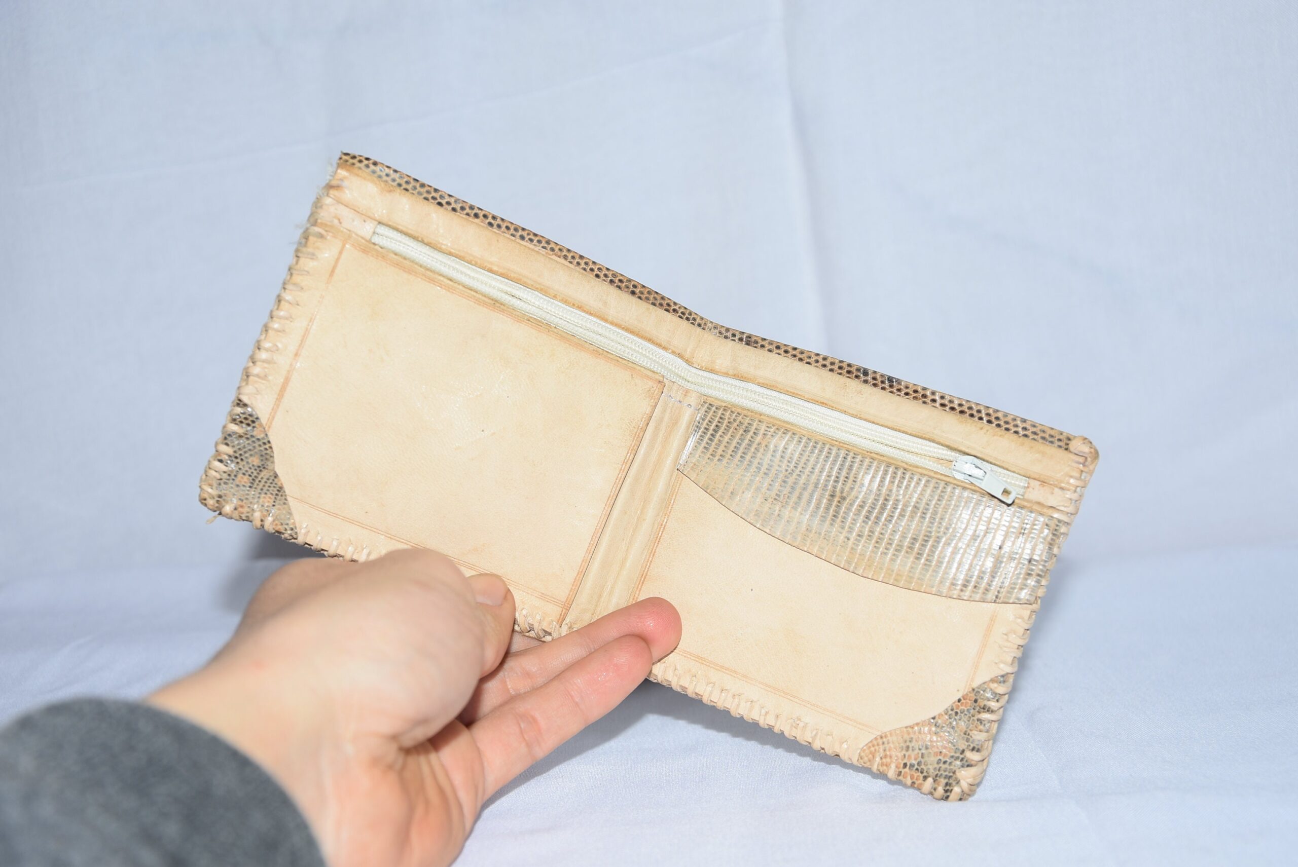 Handmade Tuareg Leather Wallet - African Berber Design - Image 4