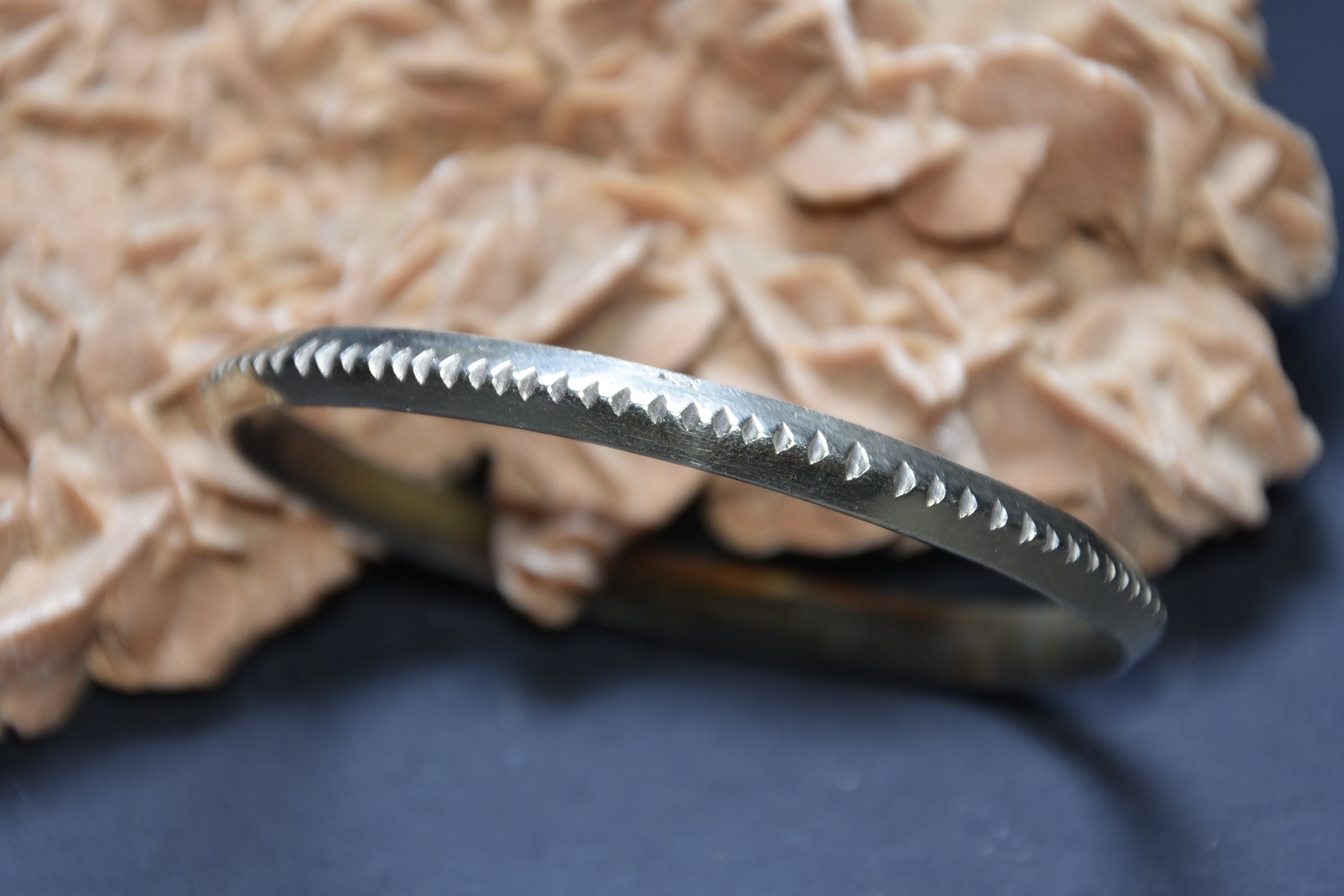 Bijoux marocain, Sahara/Touareg argent ancien granulé bangle, Berber Bracelet handmade - Image 3