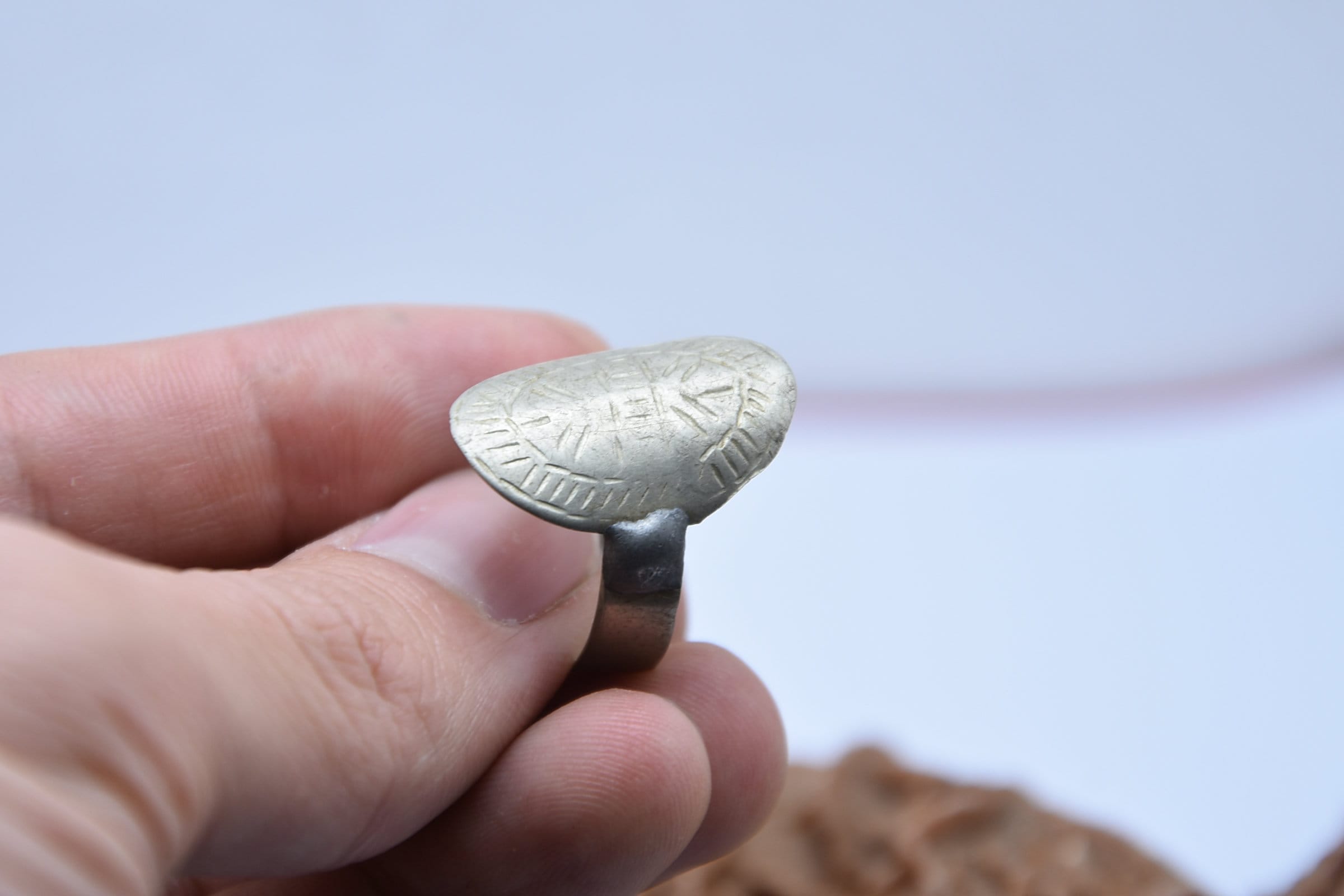 Antique Berber Silver Ring: Ait Atta Tribal Jewelry, Size 9 - Image 4