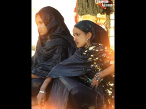 Tuareg Black Cotton Melhfa Dress: Traditional Scarf