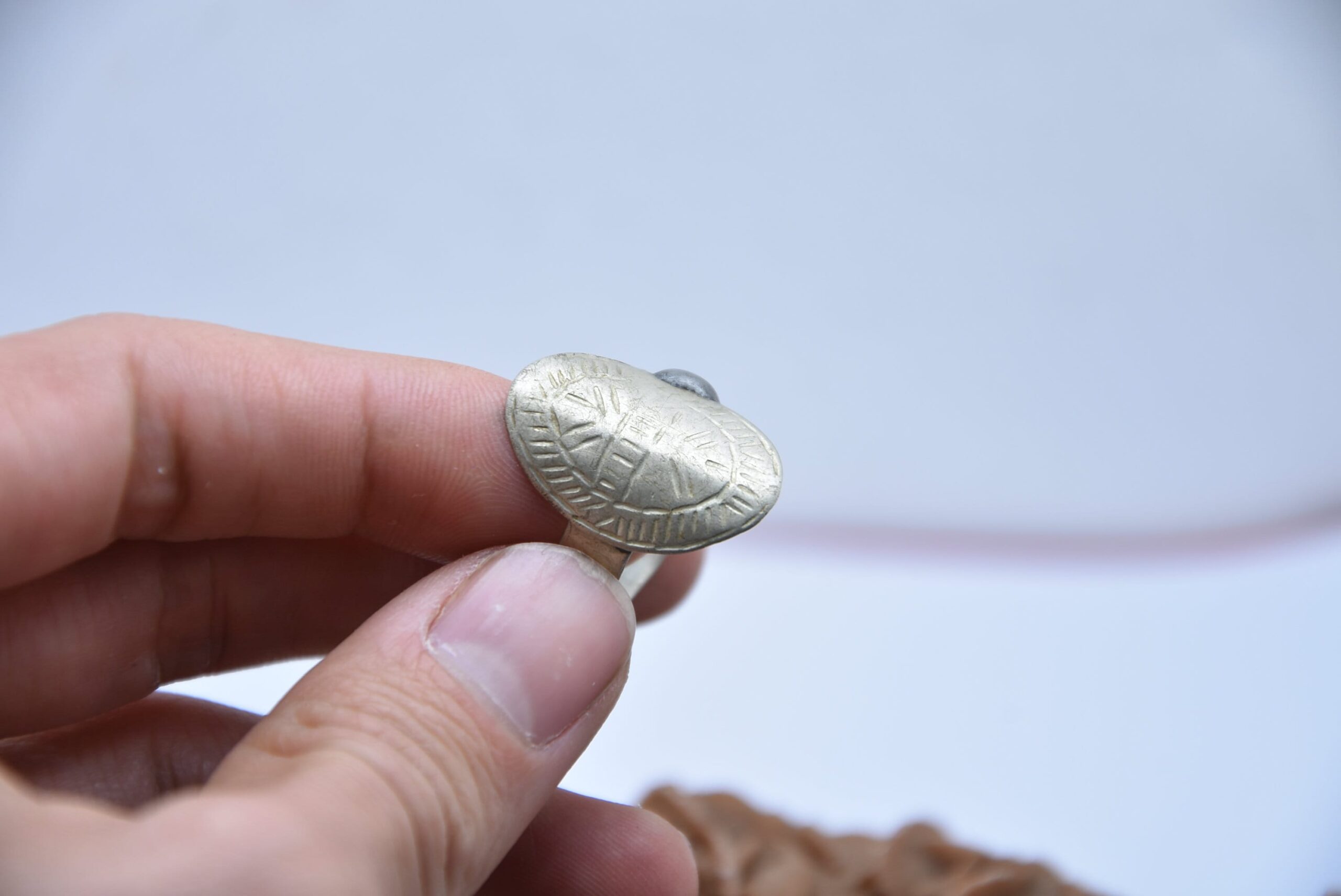 Antique Berber Silver Ring: Ait Atta Tribal Jewelry, Size 9 - Image 2