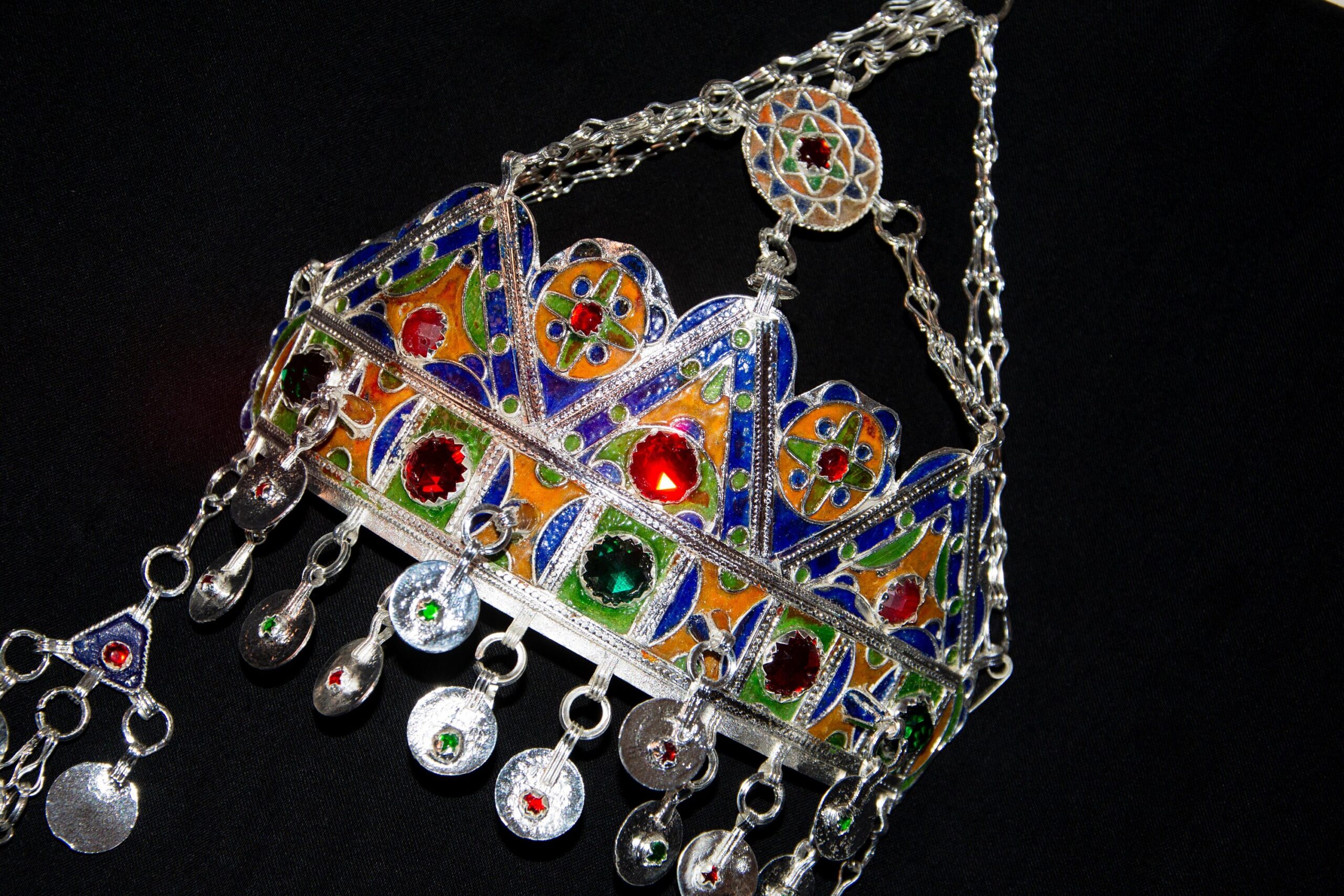 Berber Headdress, "TAOUNZA" Head Ornament Plated silver, enamel, and glass beads - Image 8