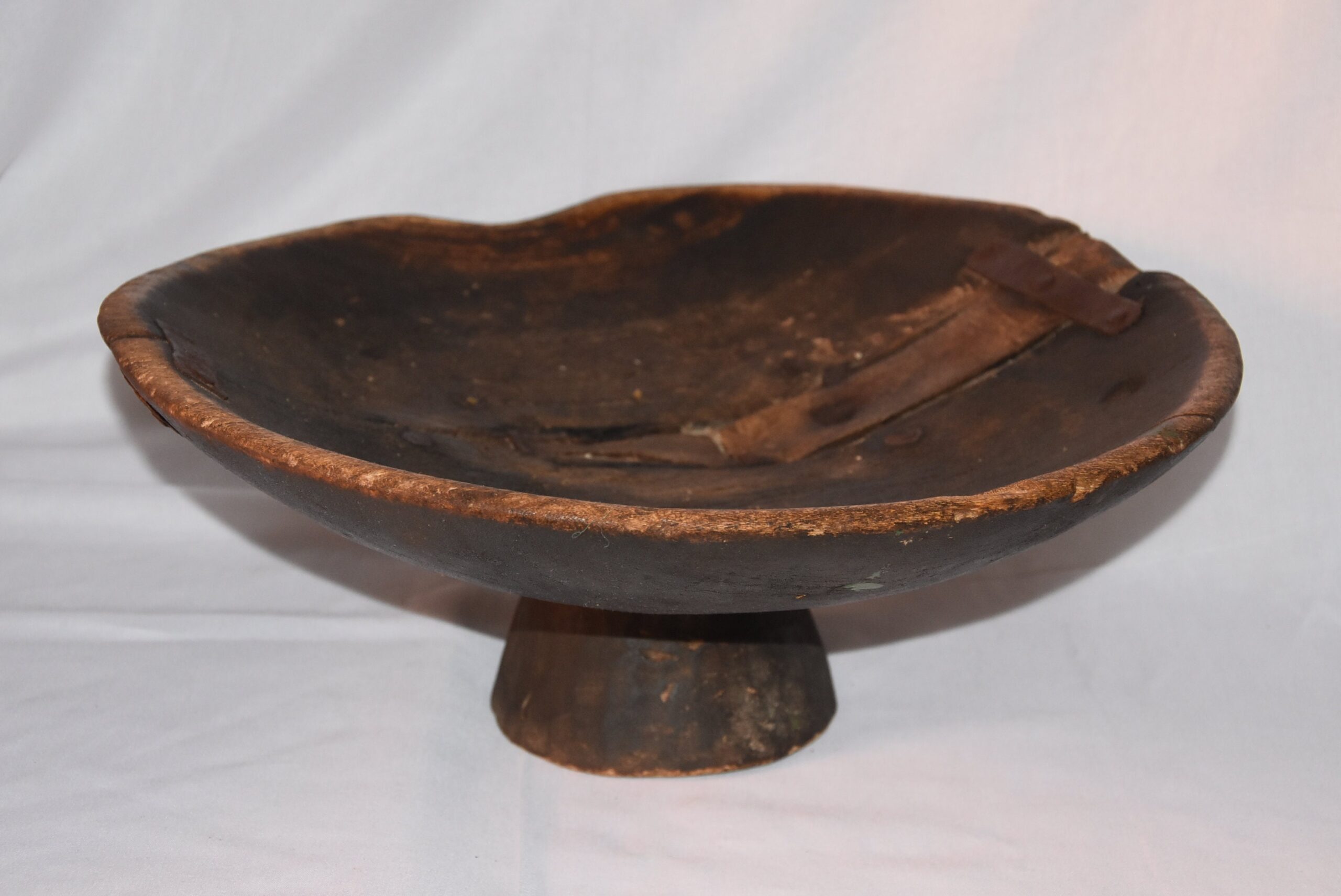 Tuareg wooden Plate Vintage 1940s, Very Rare Moroccan Wood