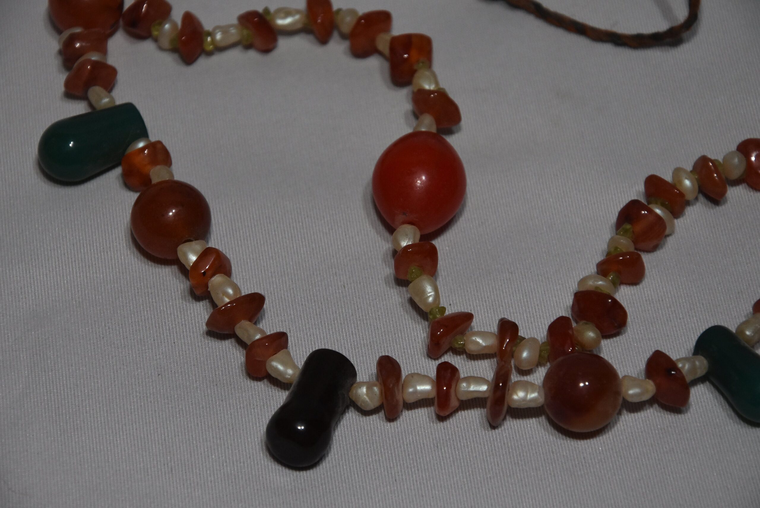 Berber Coral Necklace: North African Amulet Jewelry - Image 3