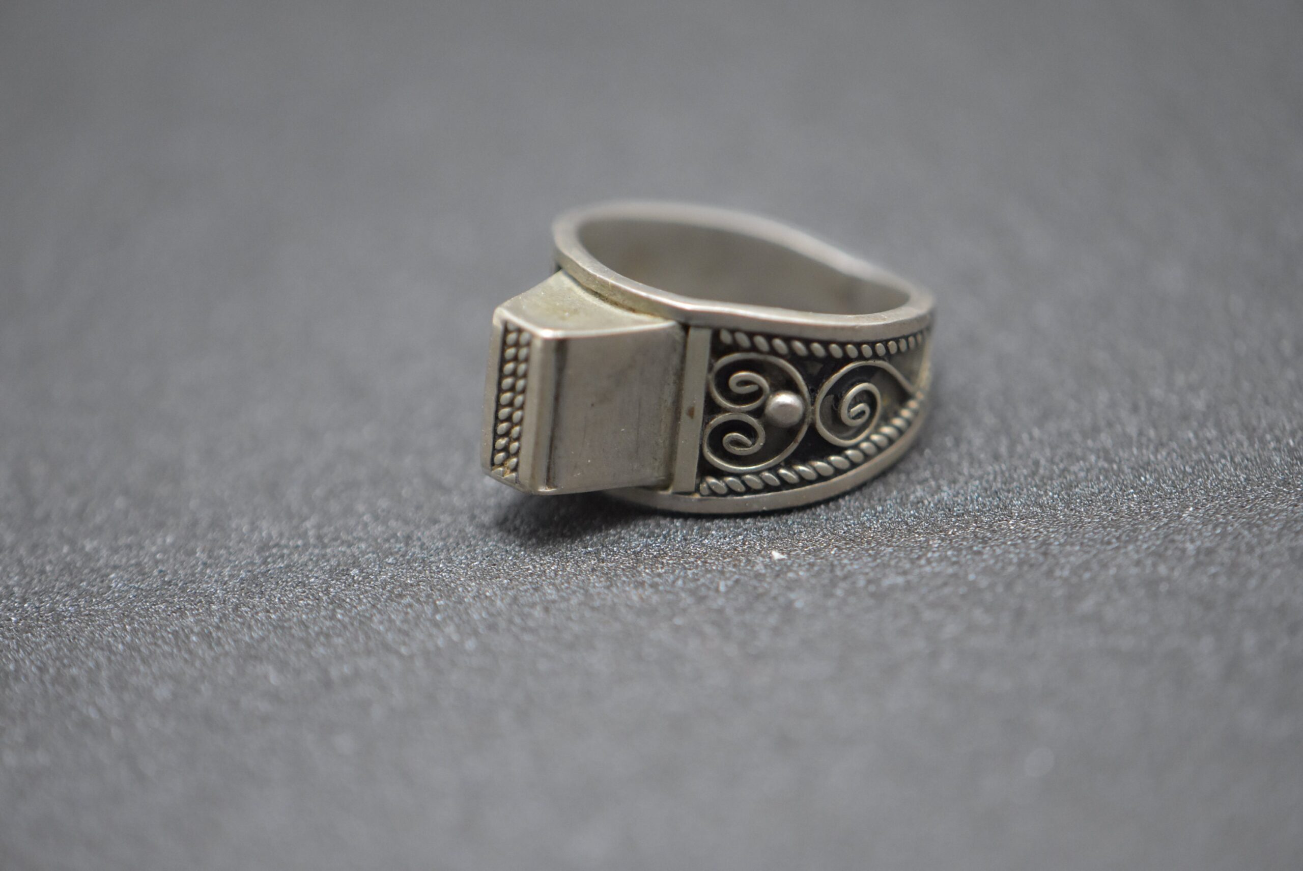 Vintage Bague filigrane en pyramide, argent sterling ring handmade silver filigran - Image 2
