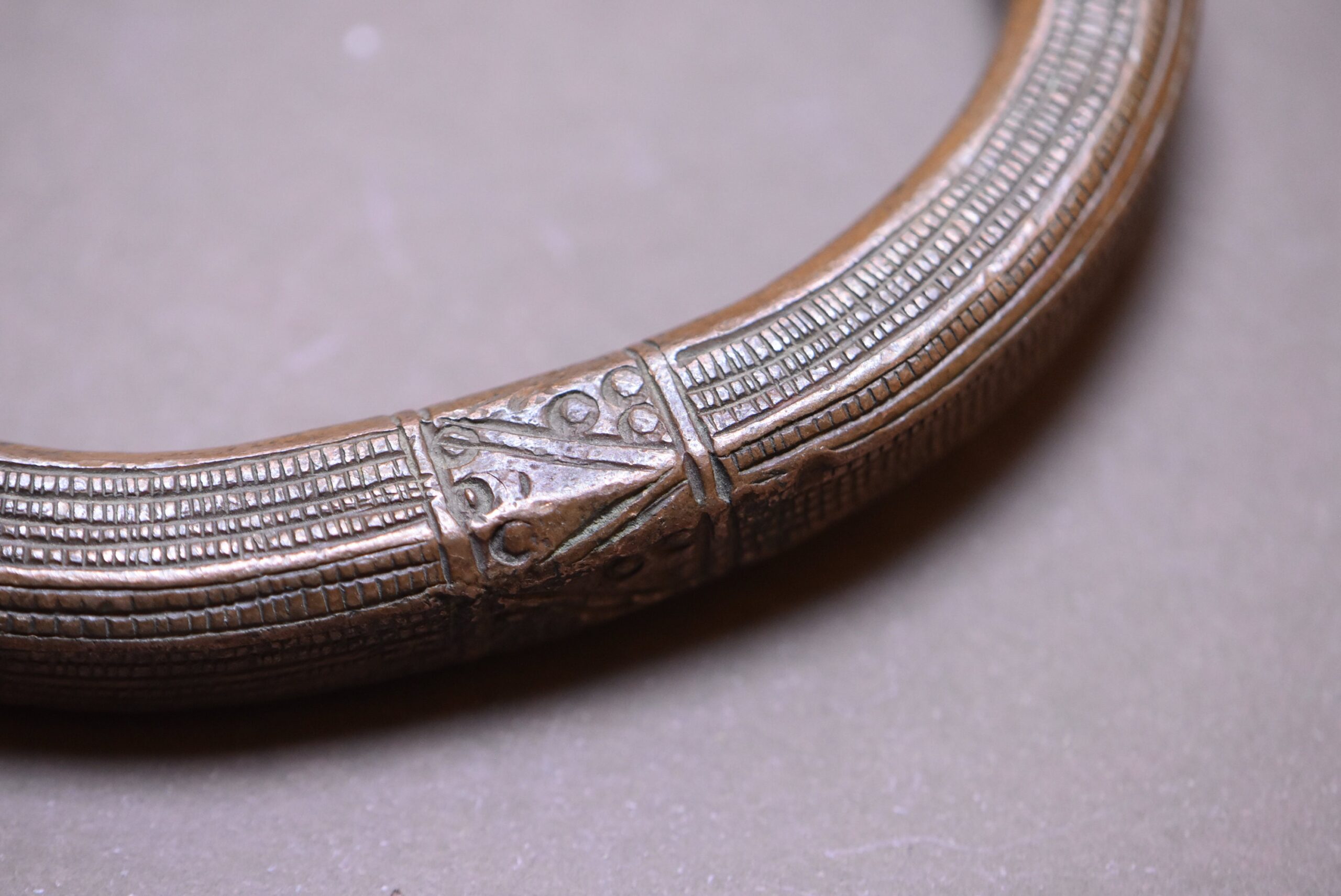 Vintage Tuareg Brass Anklet: African Berber Jewelry, 1920s - Image 2
