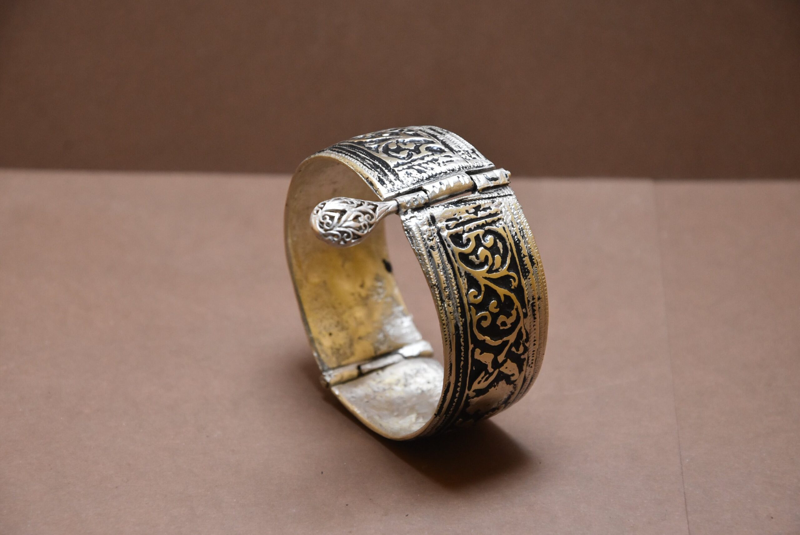 Berber Silver Bracelet: Moroccan Ethnic Tribal Jewelry - Image 2
