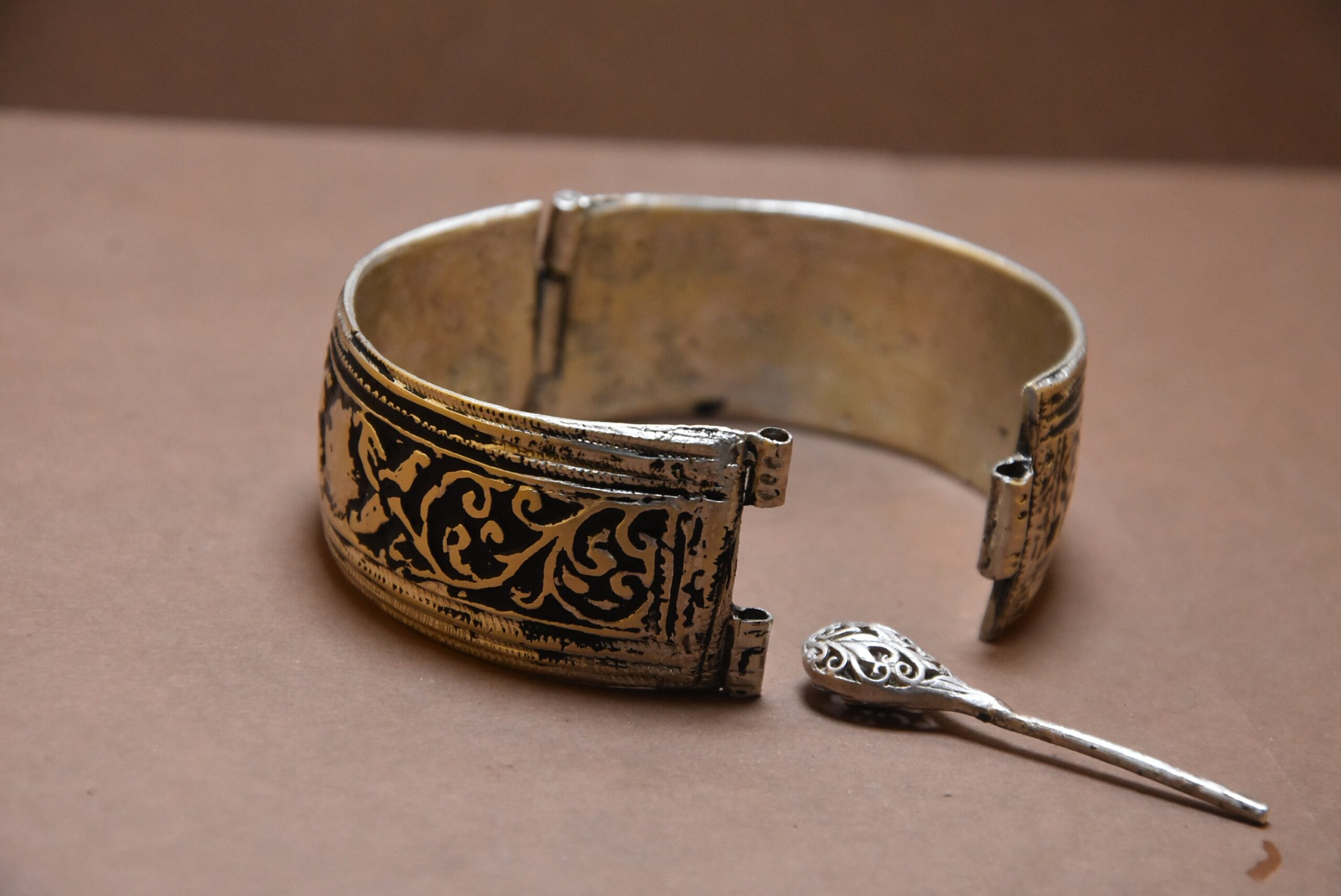 Berber Silver Bracelet: Moroccan Ethnic Tribal Jewelry - Image 5