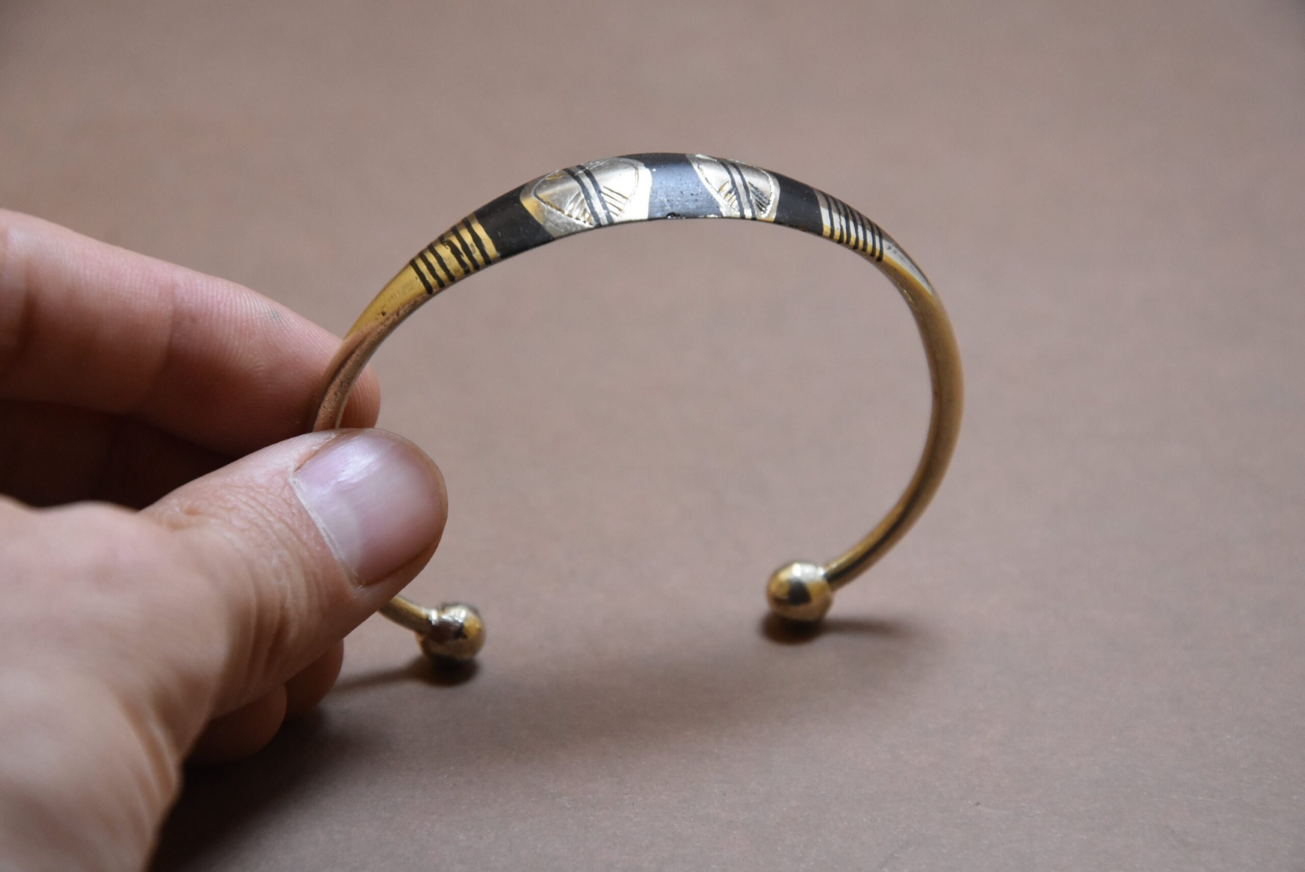Tuareg Brass Cuff Bangle: African Ebony Wood Bracelet - Image 3