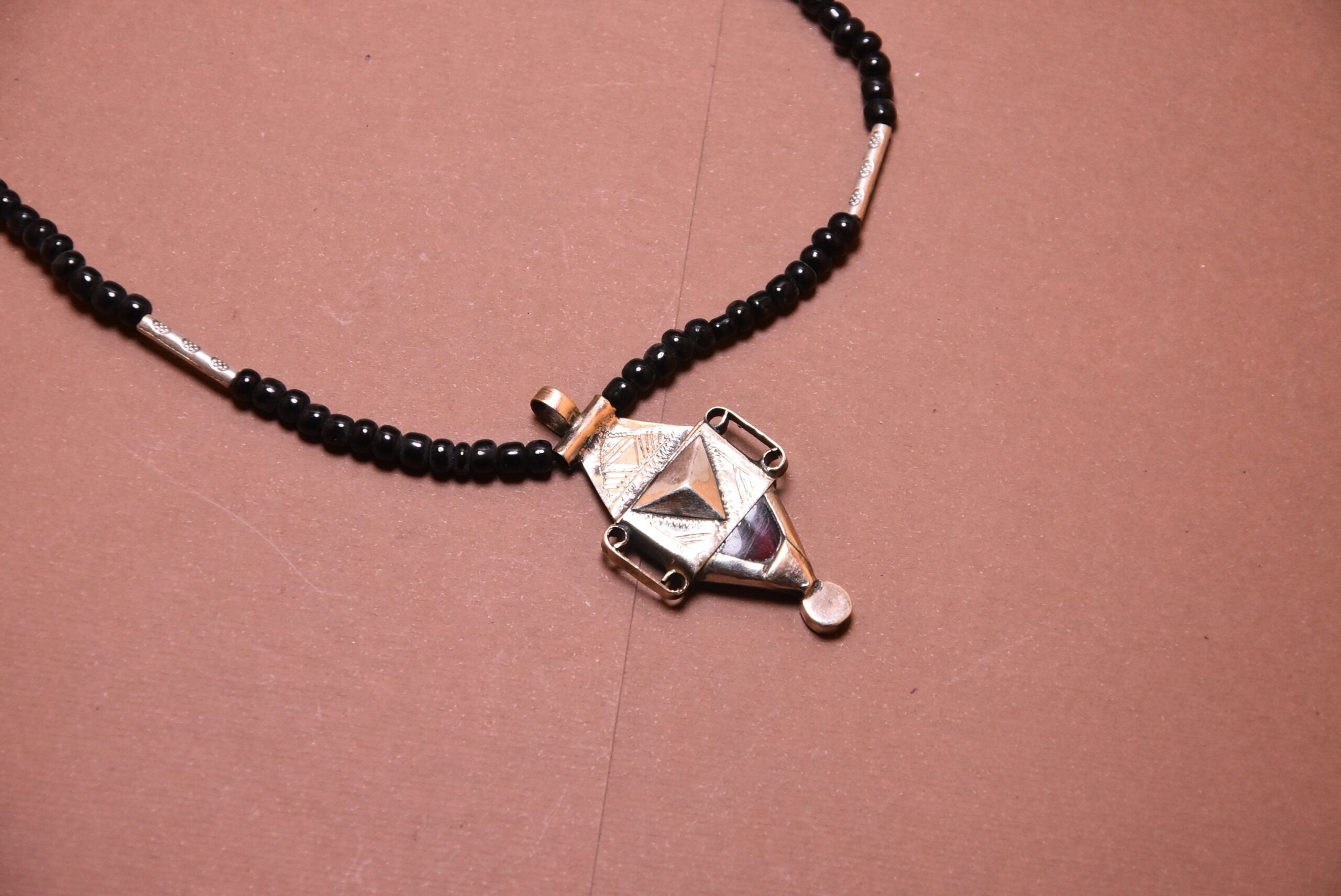 Handmade Tuareg Silver Pendant Necklace: Ethnic Berber Jewelry - Image 3
