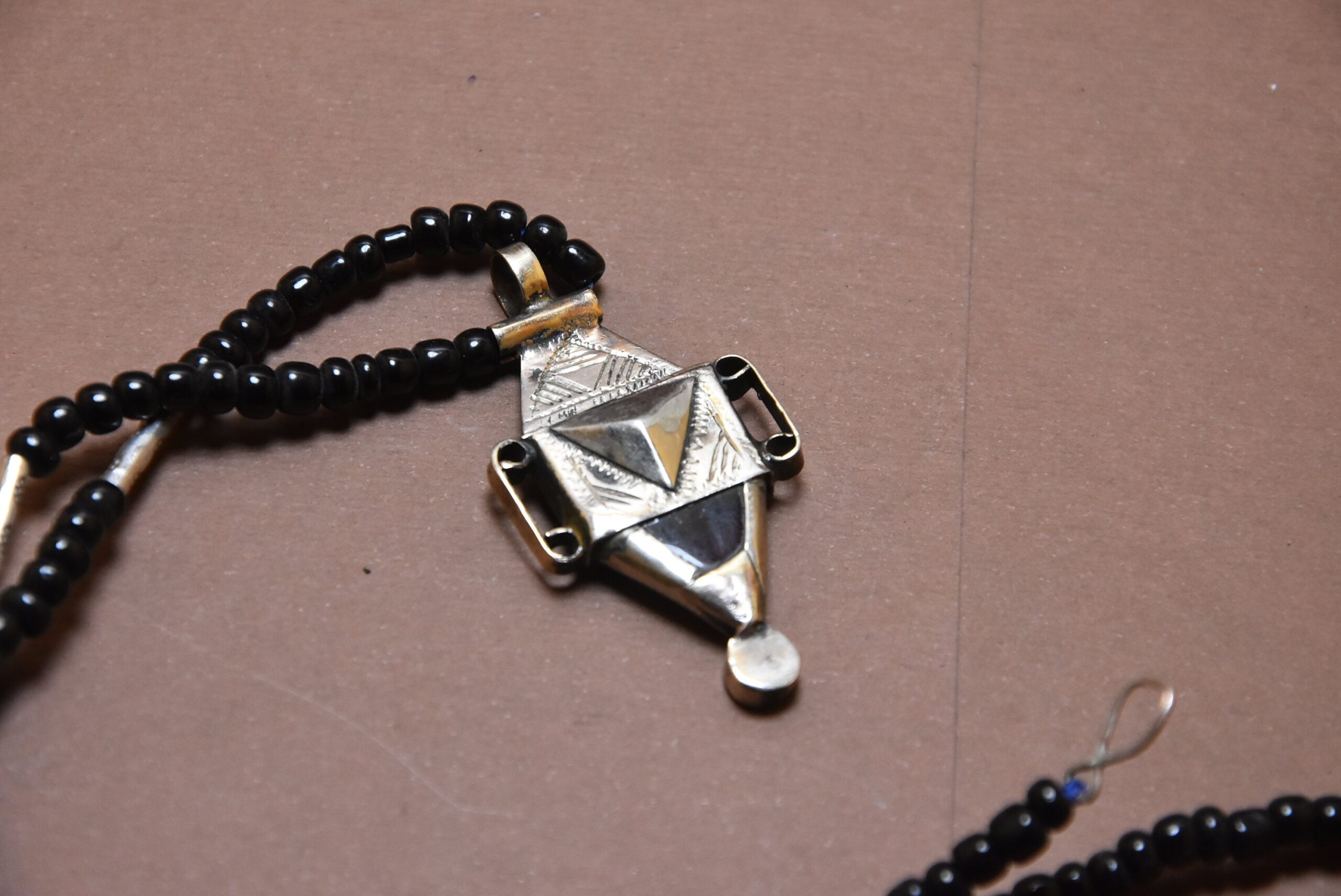 Handmade Tuareg Silver Pendant Necklace: Ethnic Berber Jewelry - Image 7