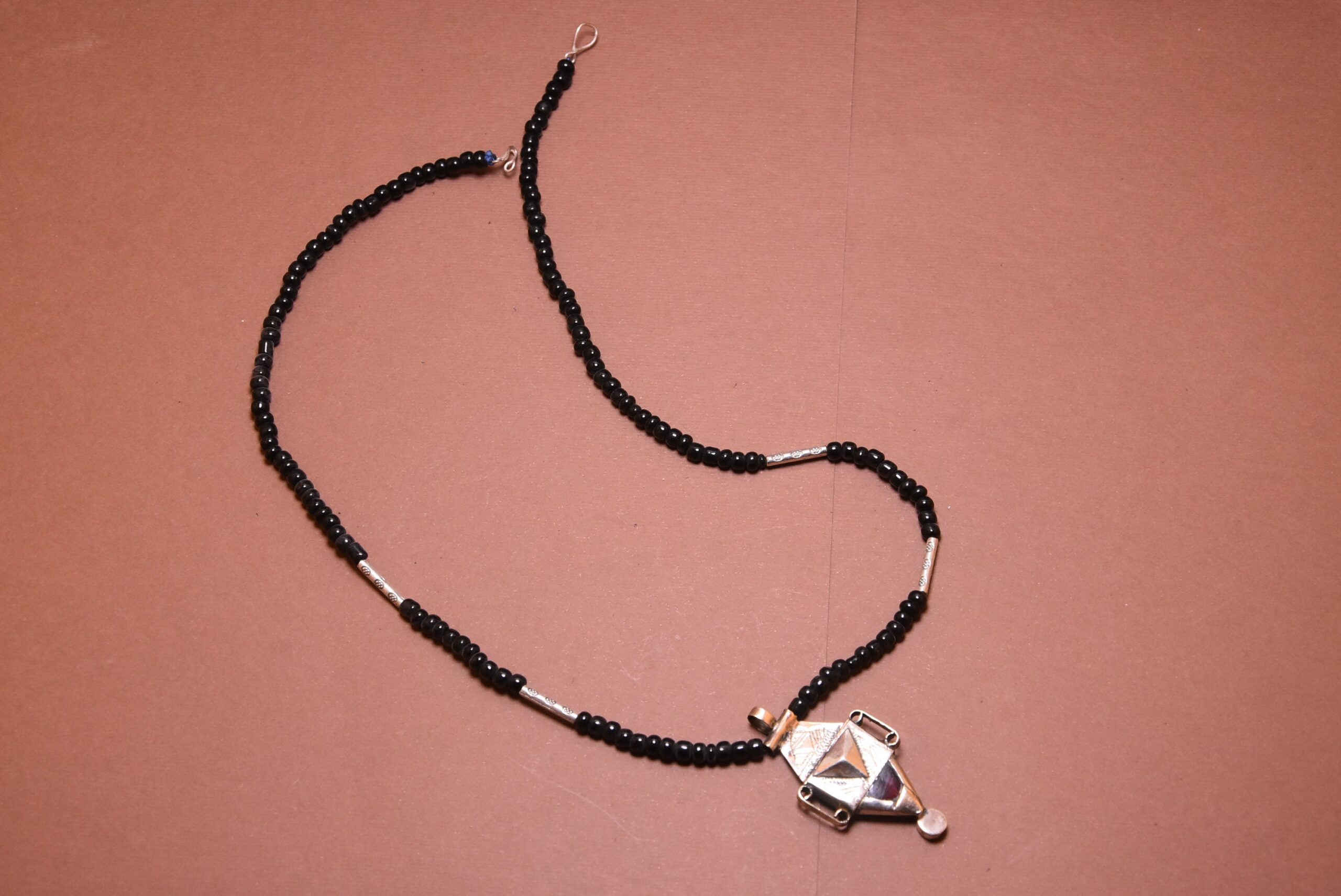 Handmade Tuareg Silver Pendant Necklace: Ethnic Berber Jewelry - Image 2