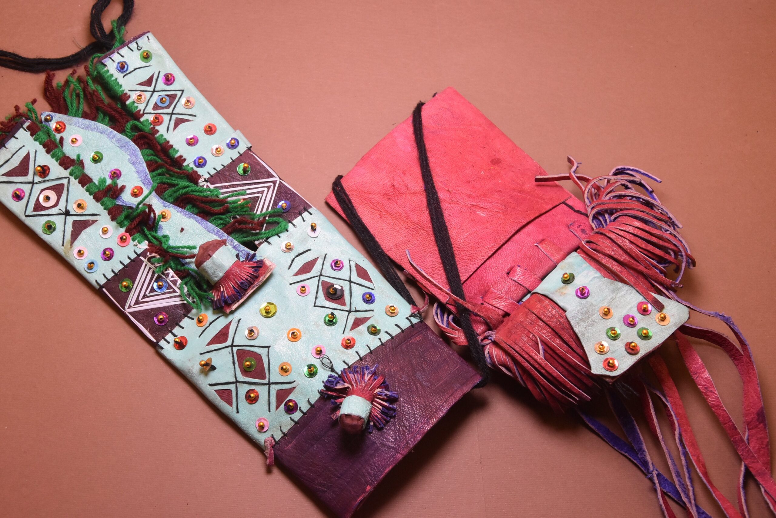 Antique Tuareg Leather Wallet Bag: Ethnic African Design - Image 5