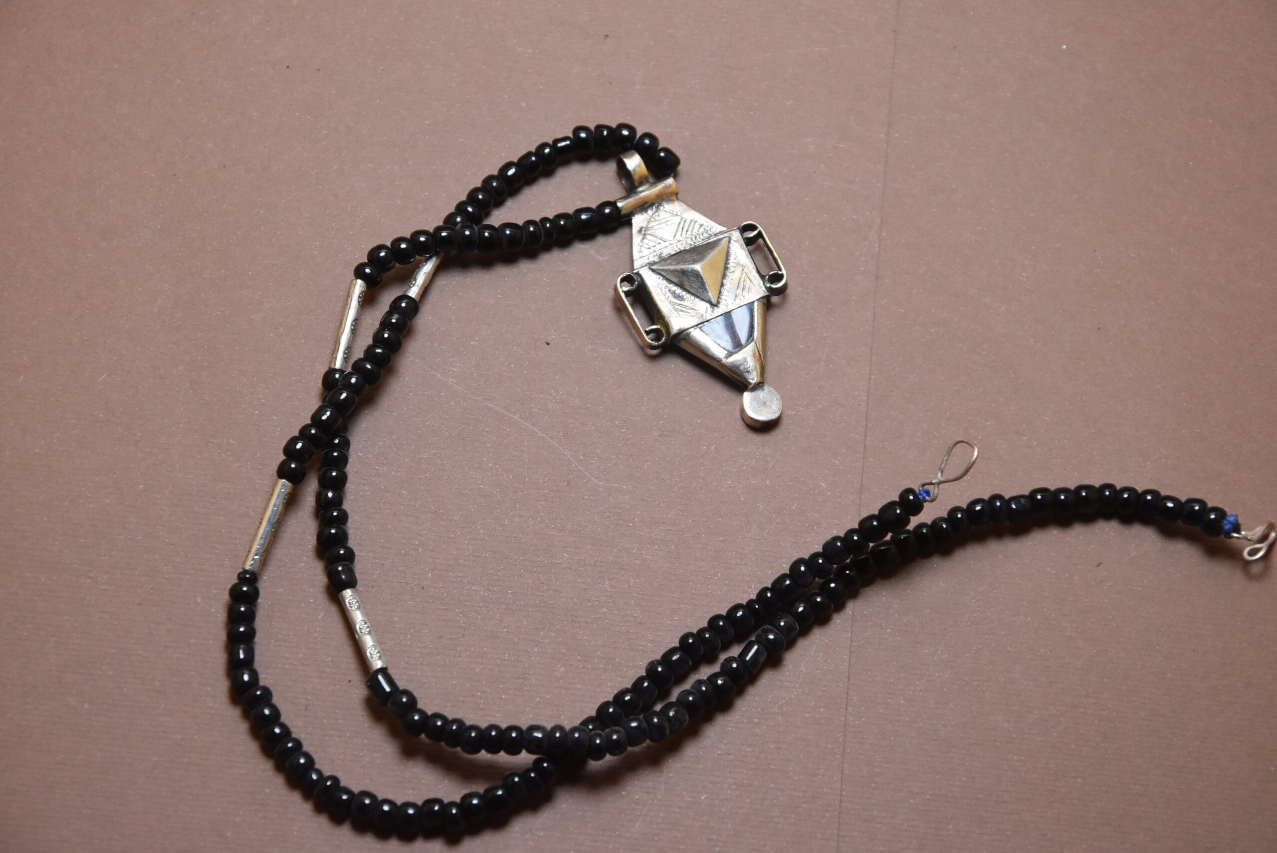Handmade Tuareg Silver Pendant Necklace: Ethnic Berber Jewelry - Image 6