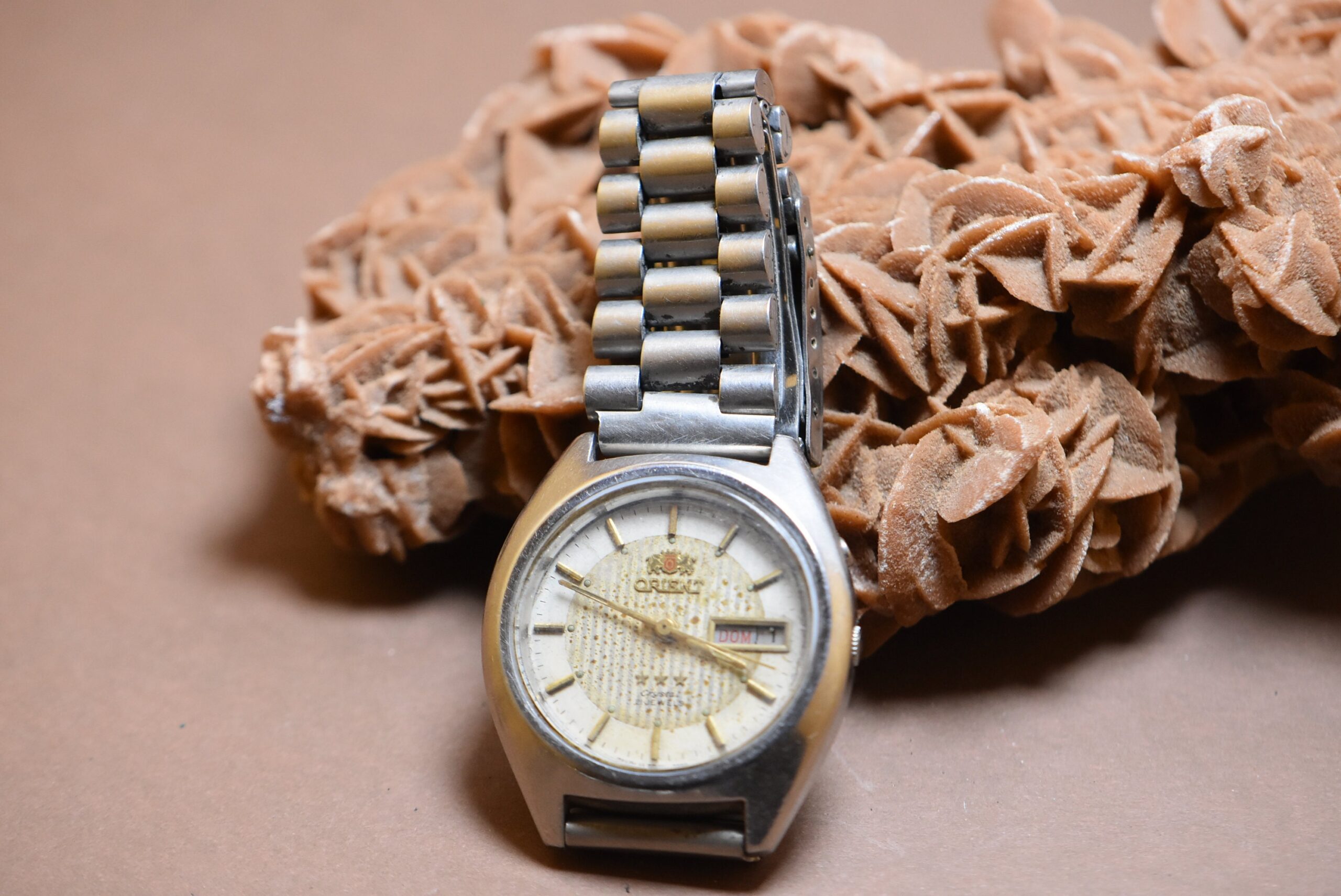 Vintage ORIENT Watch Automatic 21 Jewels Water Resistant day date - Image 2