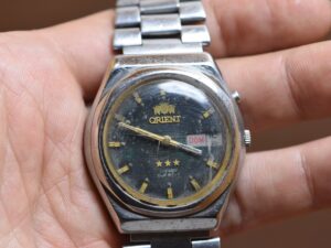 Vintage Orient Automatic Watch: Day/Date, 21 Jewels (1965s)
