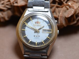 Vintage Orient Automatic Watch: Blue Dial Stainless Steel, 21 Jewels