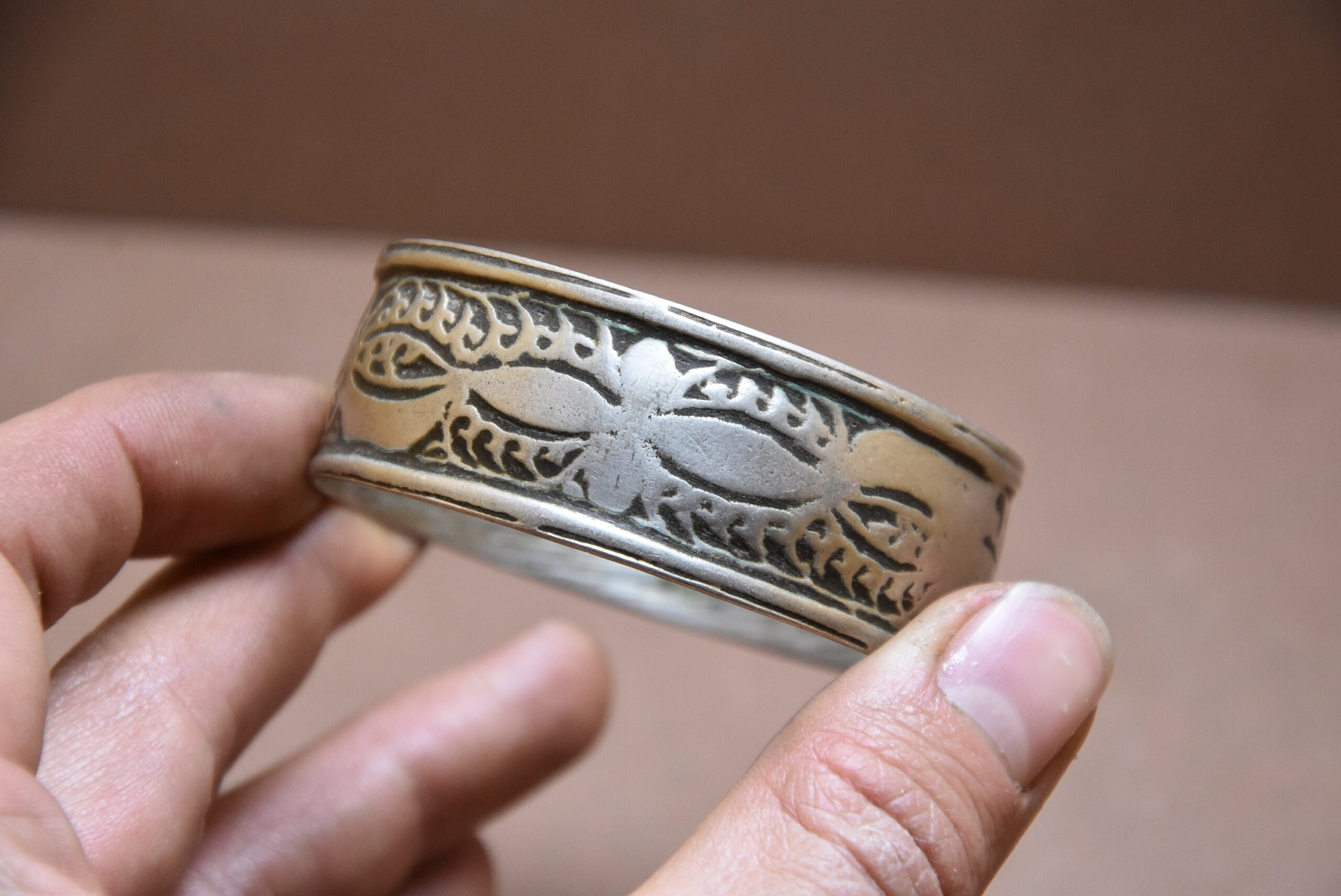 Berber Granulated Silver Bangle: Moroccan Touareg Bracelet (5.5cm) - Image 2