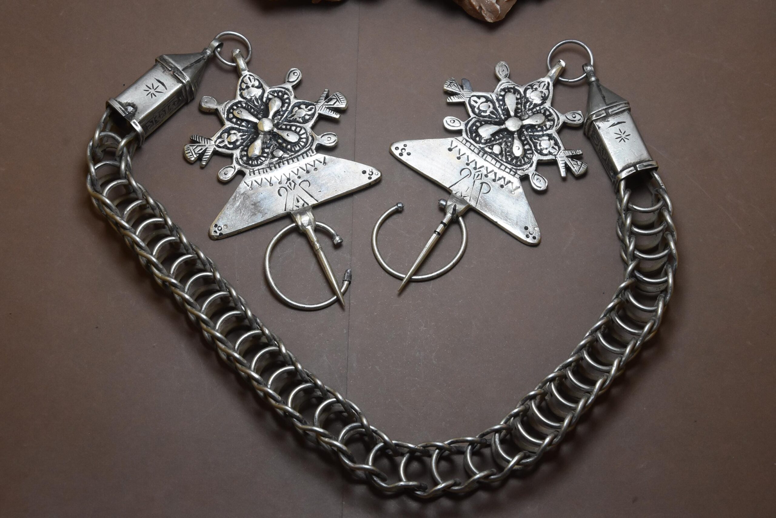 Vintage Berber Fibula: Moroccan Ethnic Jewelry, Silver 700