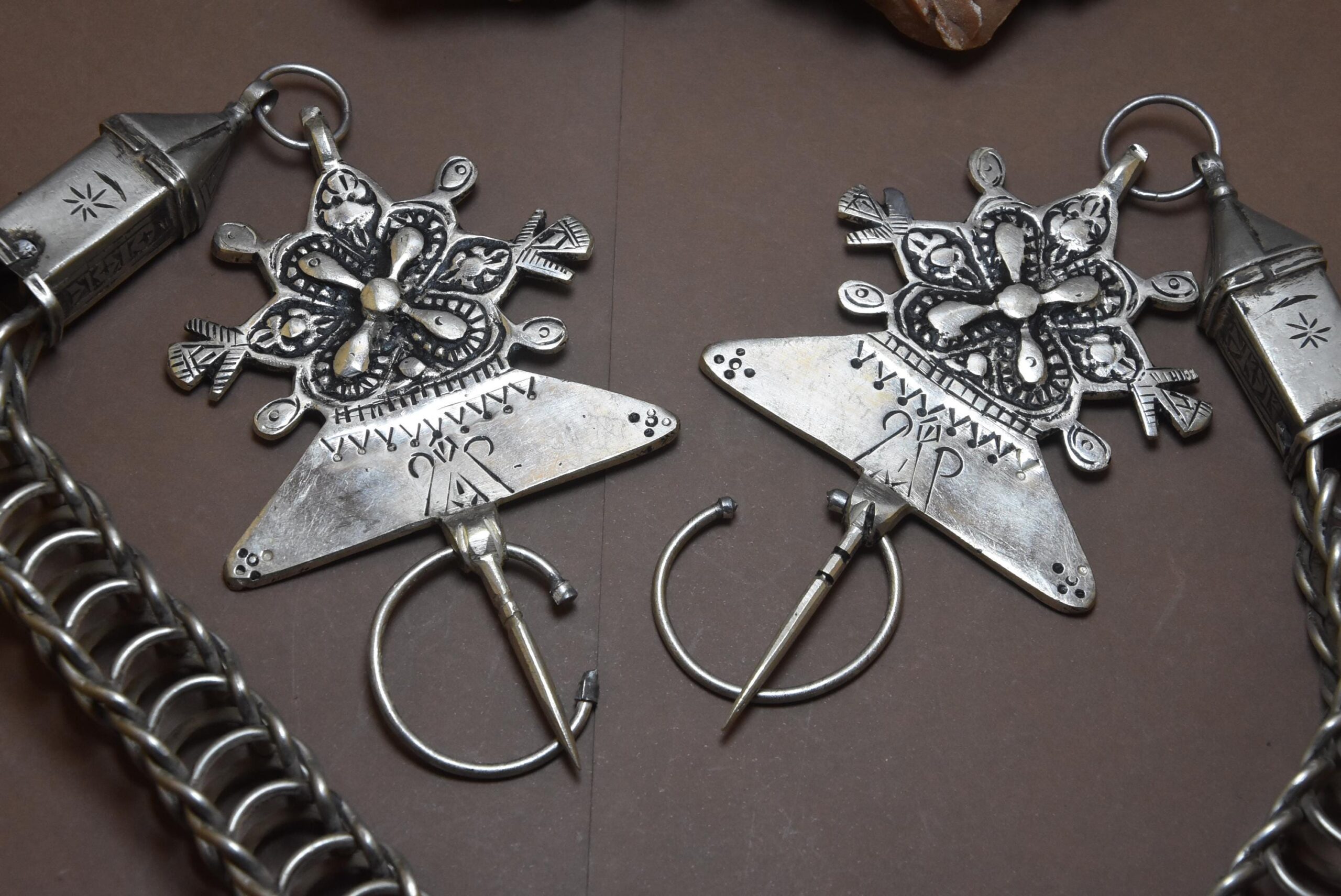 Vintage Berber Fibula: Moroccan Ethnic Jewelry, Silver 700 - Image 2