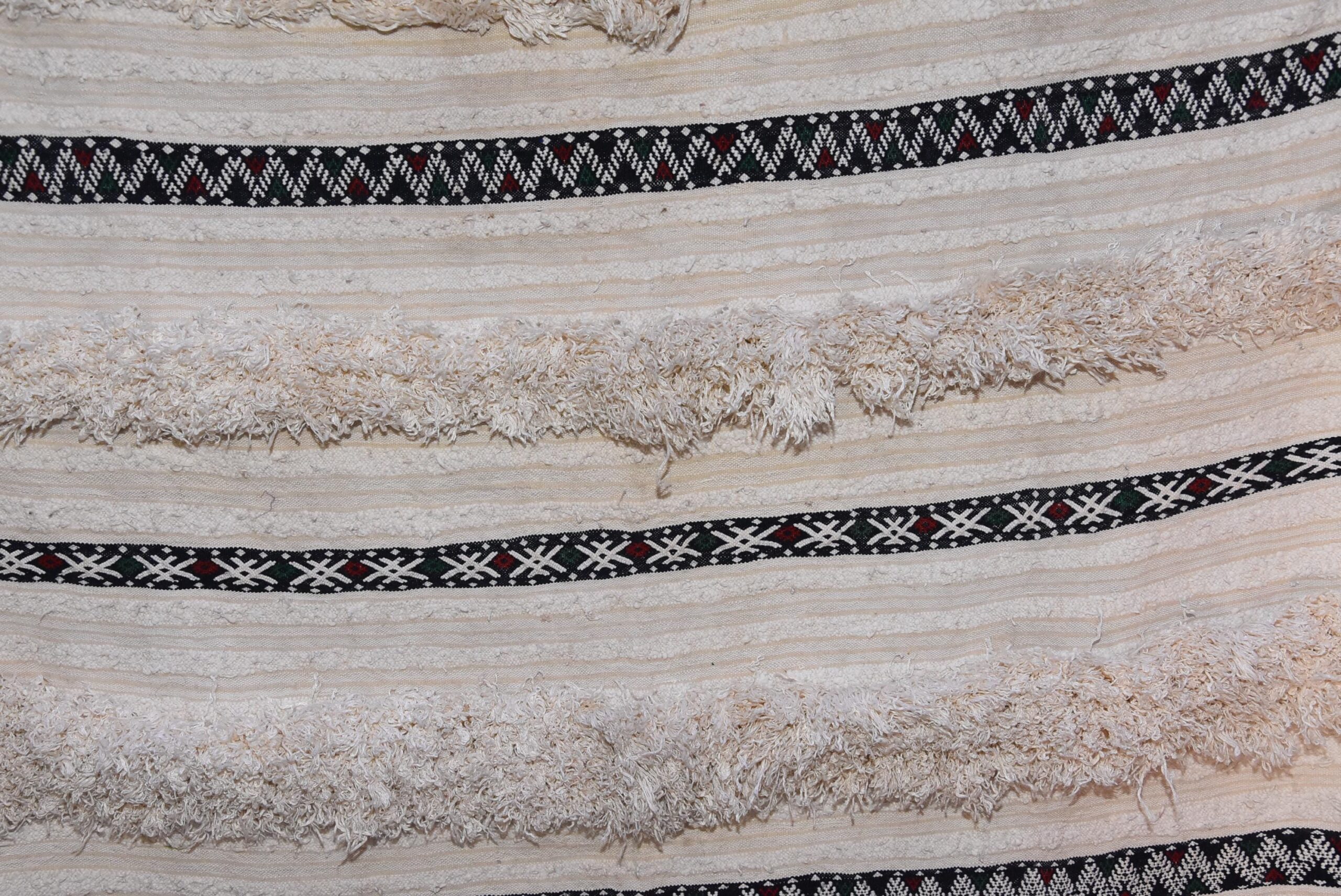 Vintage Berber Handira Shawl: Ait Atta Wool Cape - Image 5