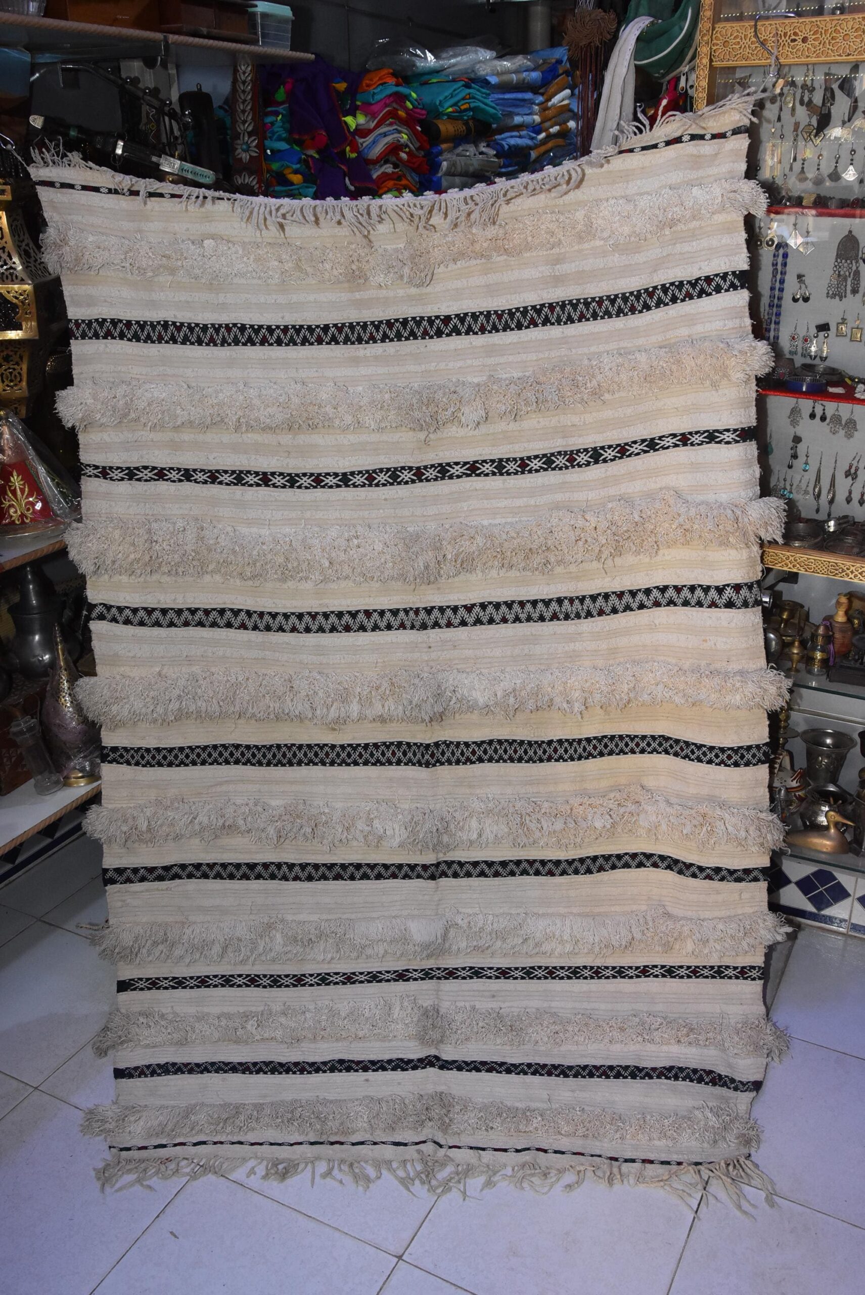 Vintage Berber Handira Shawl: Ait Atta Wool Cape - Image 4
