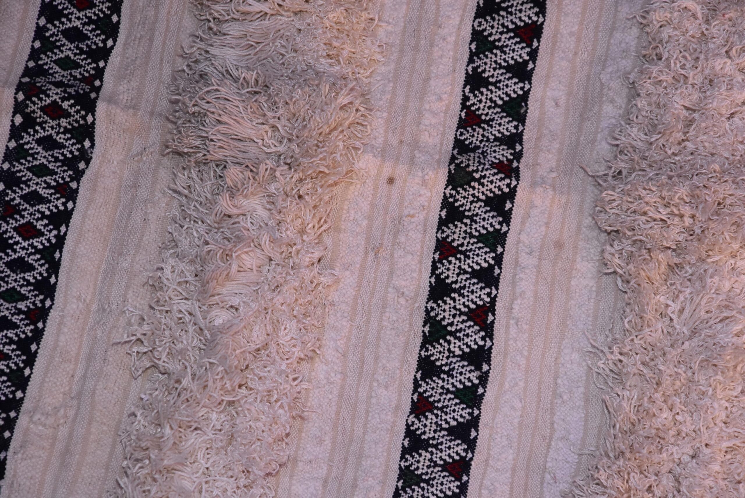 Vintage Berber Handira Shawl: Ait Atta Wool Cape - Image 9