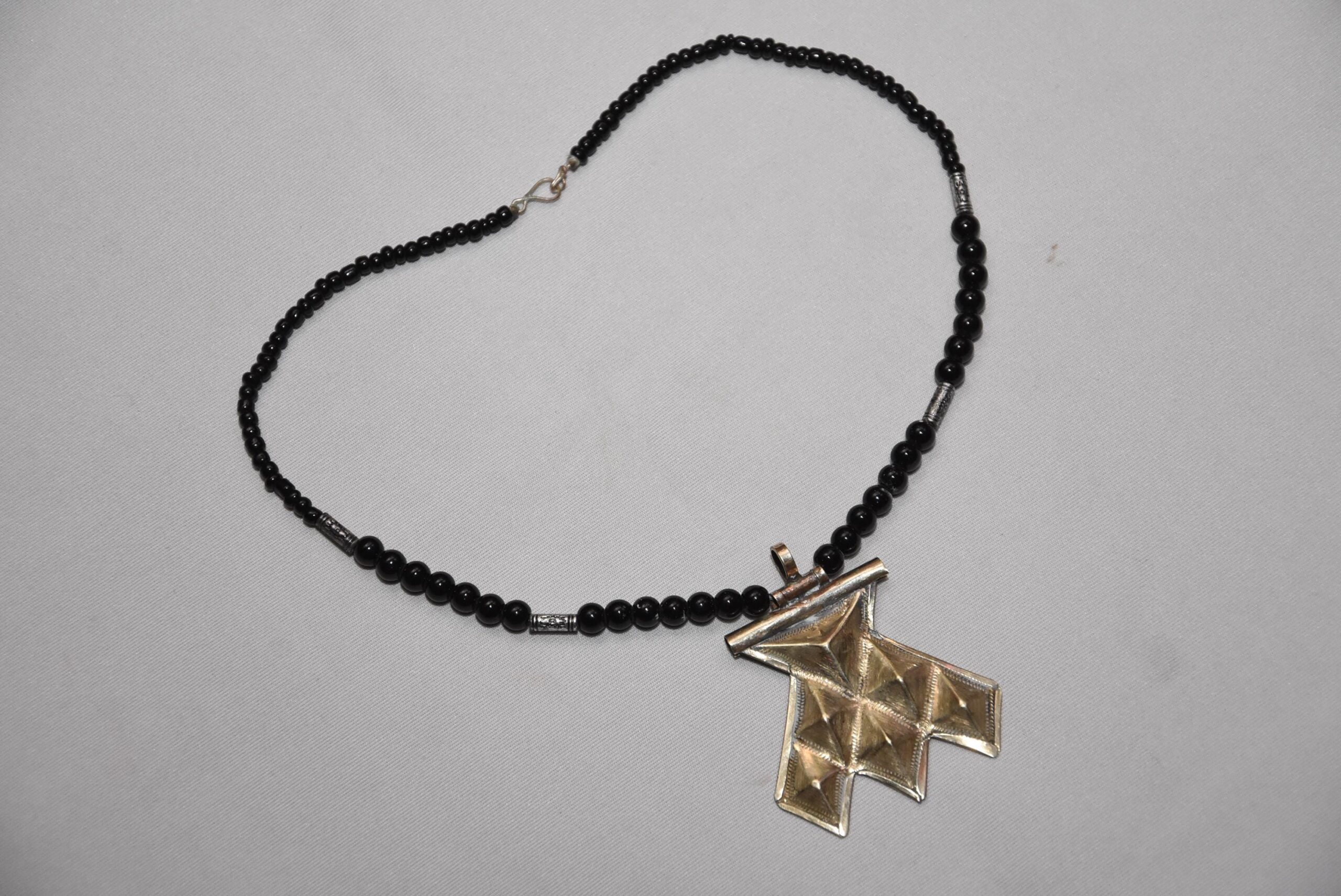 Tuareg Hamsa Silver Amulet Necklace: Handmade Leather Tribal Jewelry - Image 2