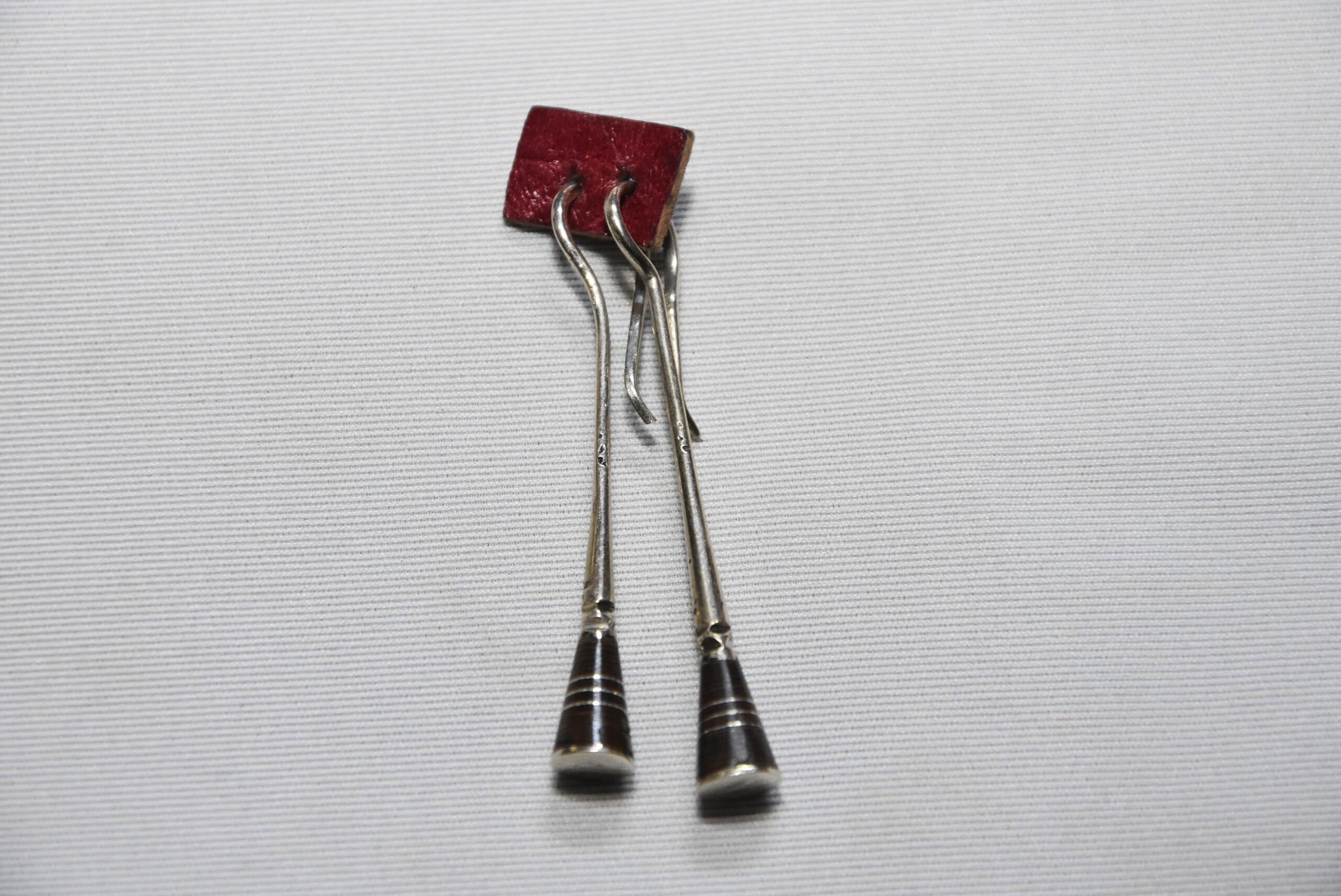Tuareg earrings in silver and ebony wood, handmade - Image 2